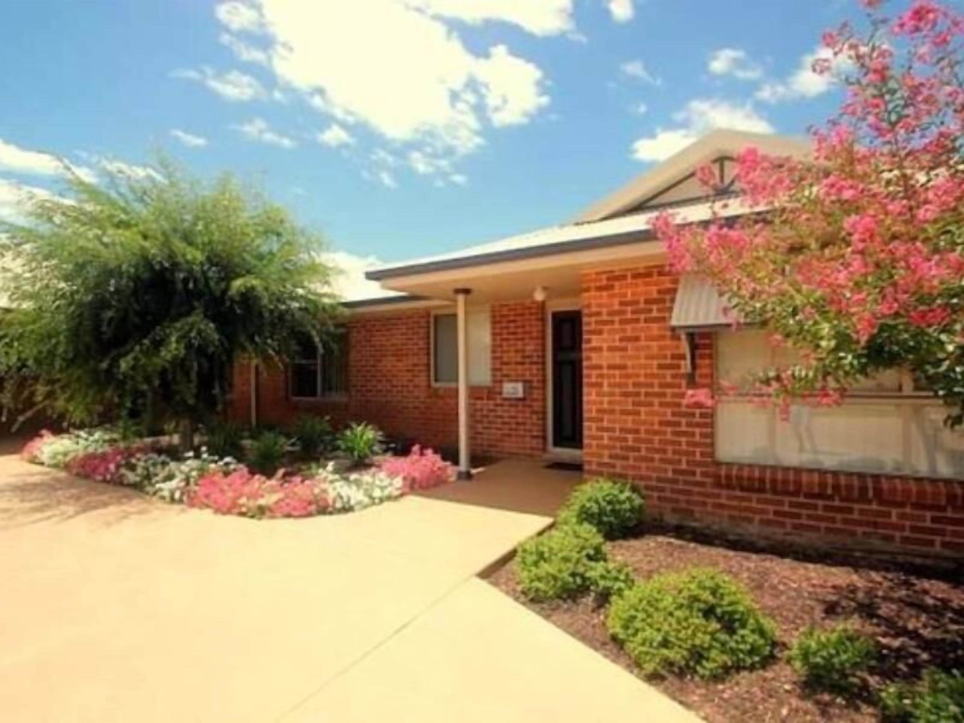 Colonial Court Villas