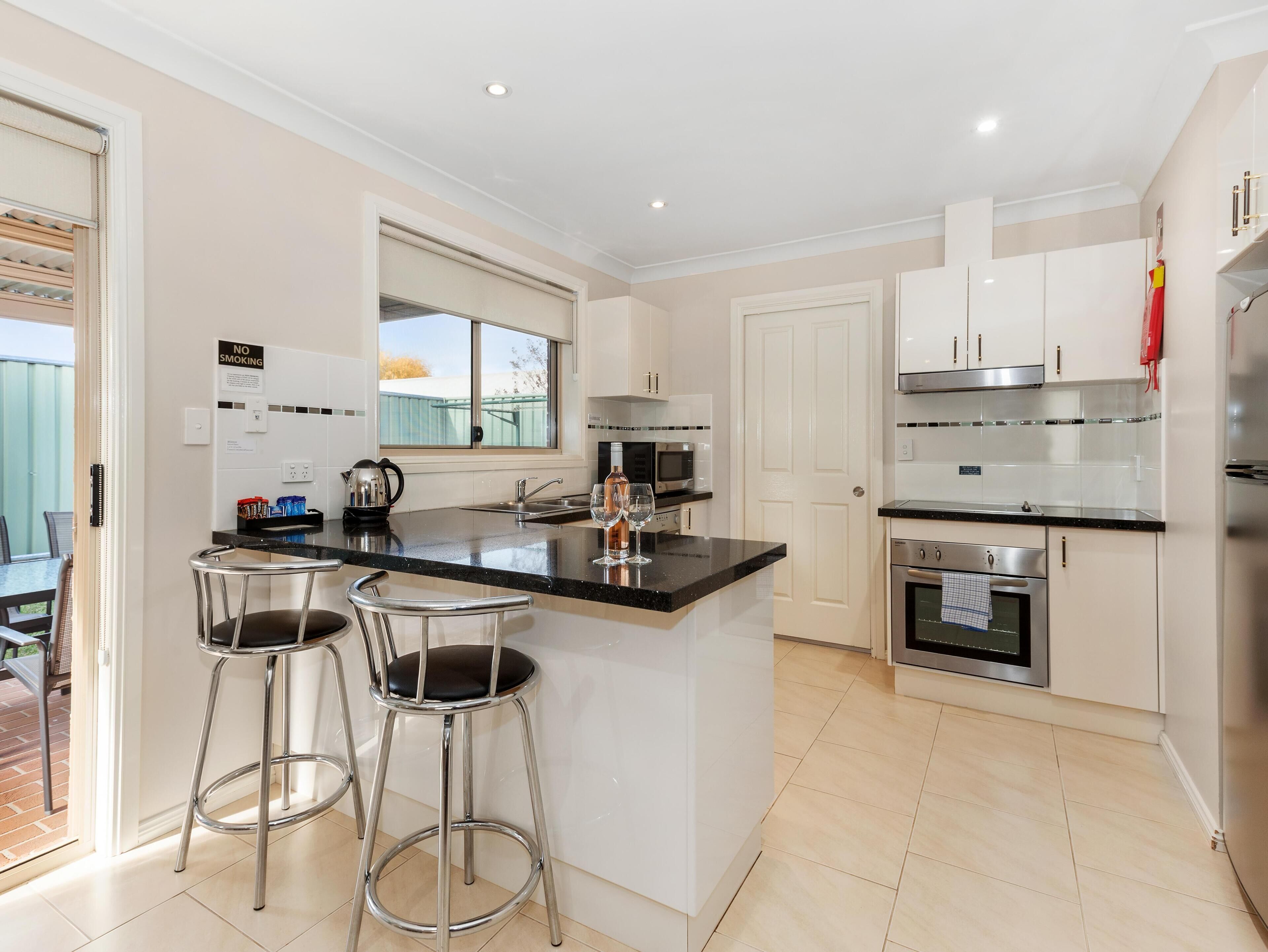 Colonial Court Villas