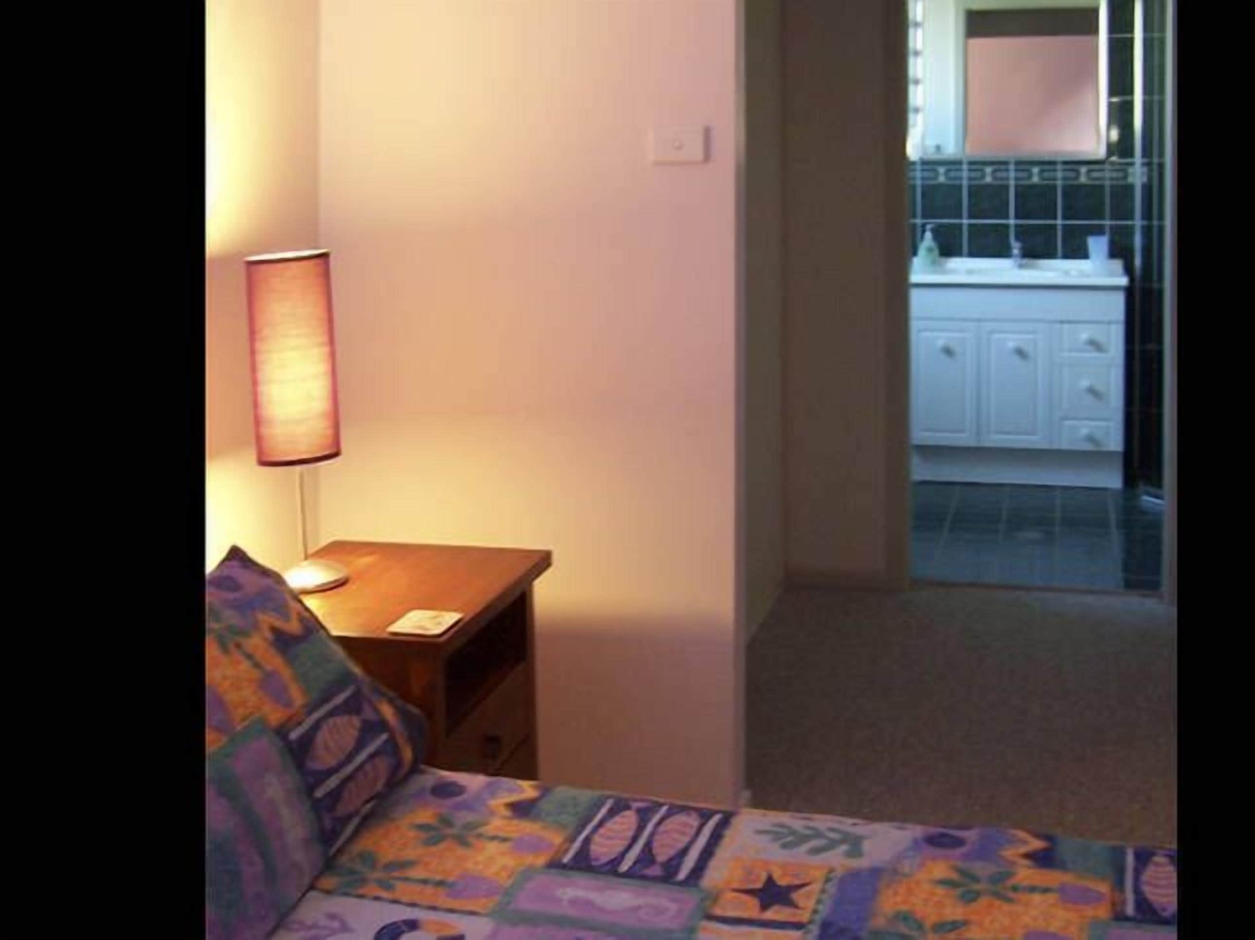 Beachcombers. Unit 3-Spacious, Comfy & GREAT Value