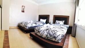 Coffre-forts dans les chambres, bureau, rideaux occultants