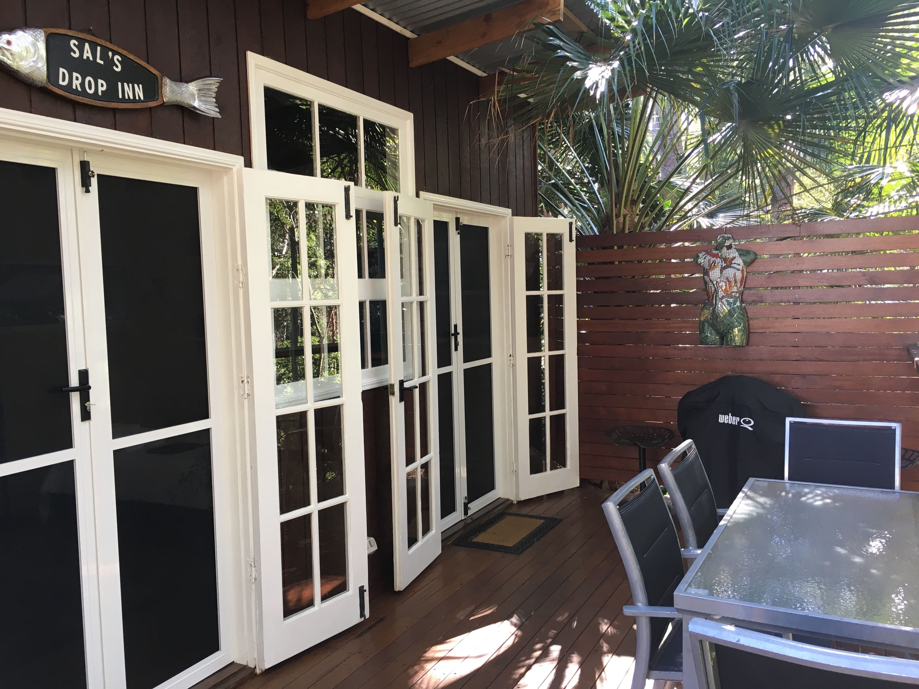 BRAND NEW Private retreat/cabin nestled in the forest and fully self contained