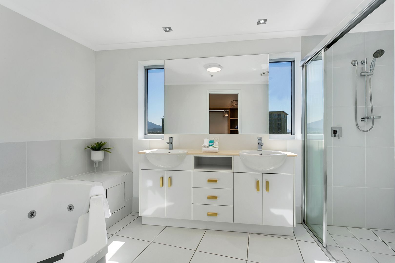 Centrepoint Apartments