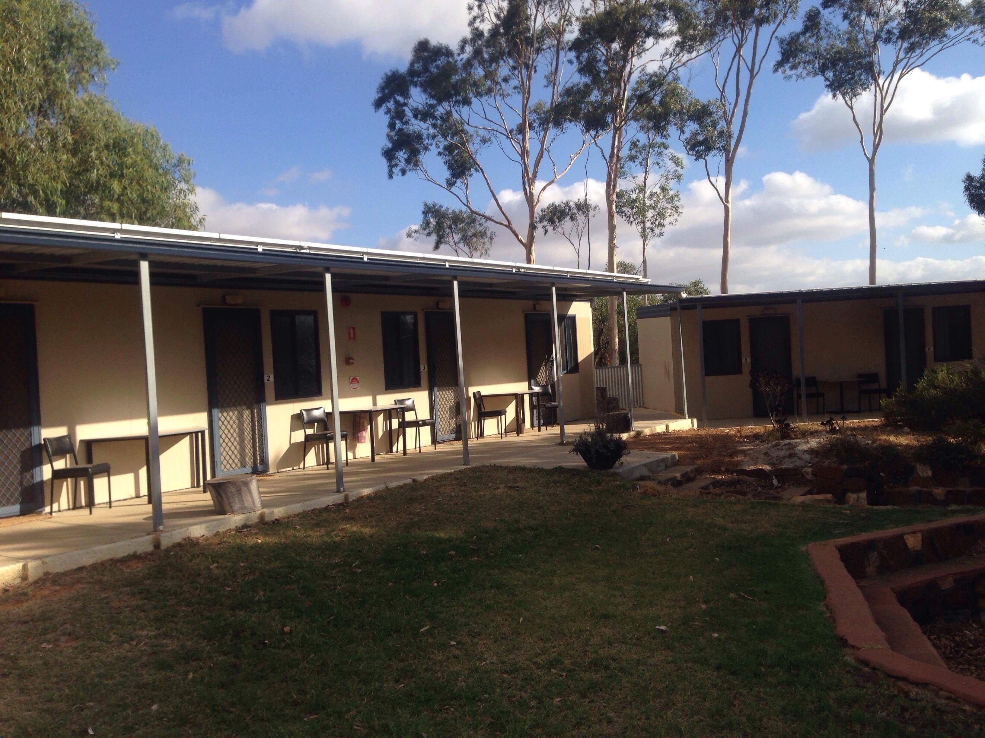 Badgingarra Accommodation - Pub, Restauraunt and rooms