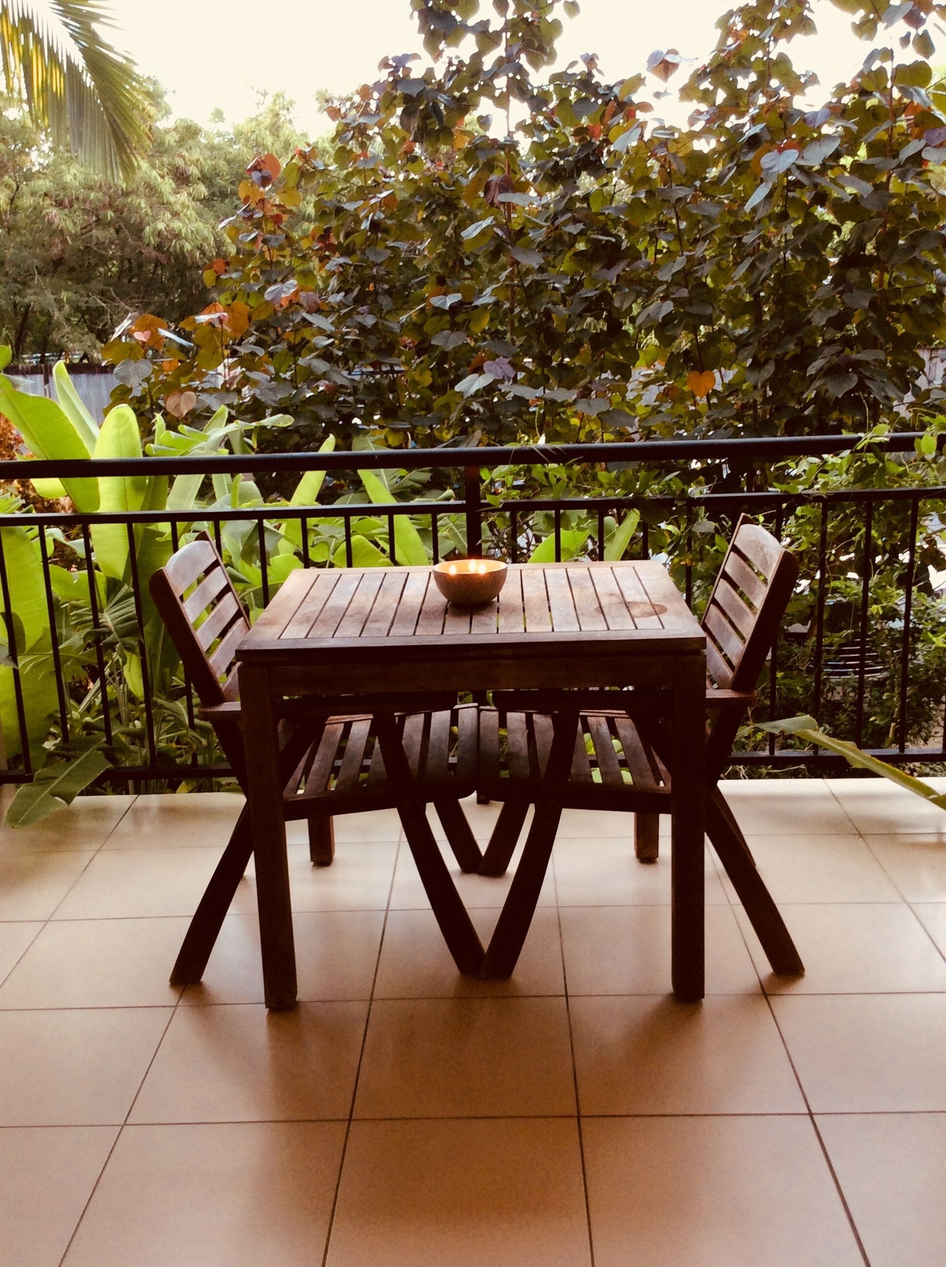 Luxury Tropical Apartment FREE WIFI on ground floor with lift to car park