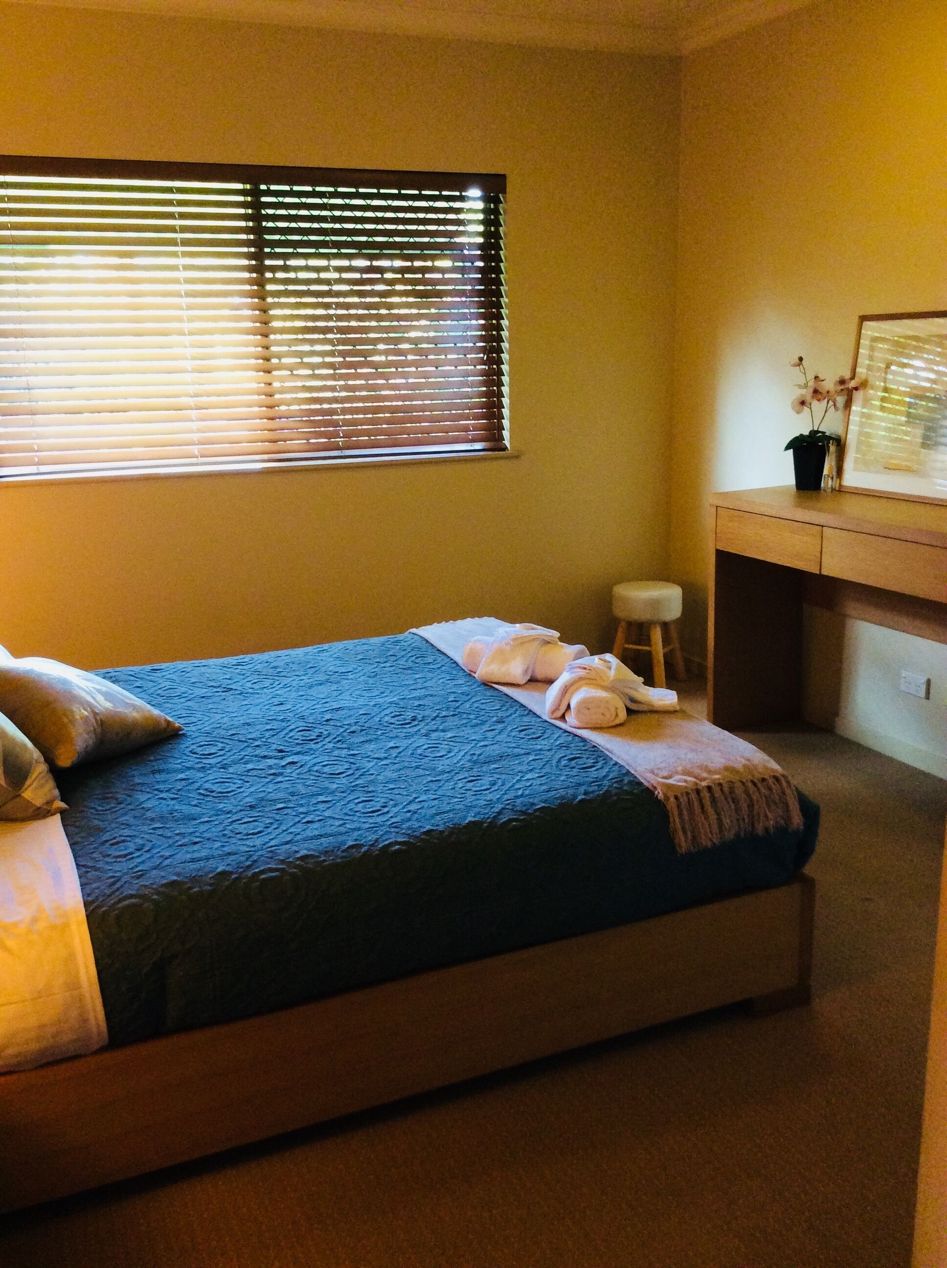 Luxury Tropical Apartment FREE WIFI on ground floor with lift to car park