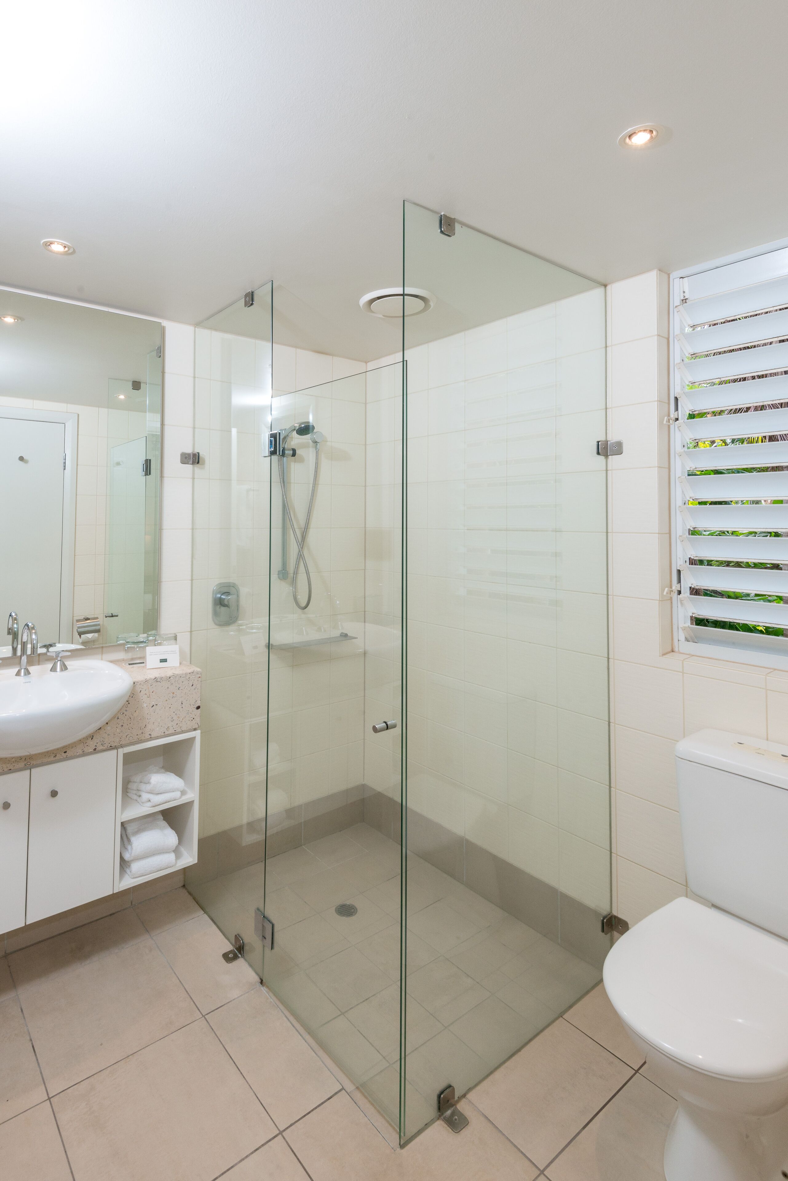 5322 One Bedroom Suite @ The Beach Club