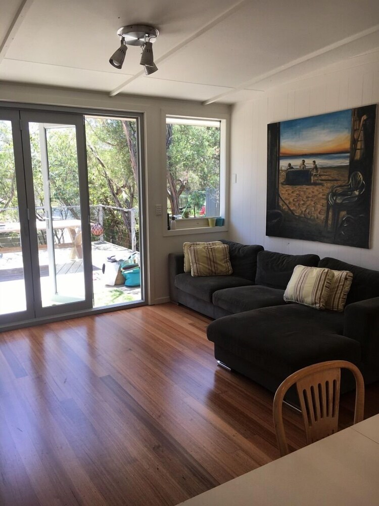 Rye Beach House with 3 bedrooms Deals & Reviews (Melbourne, AUS) Wotif