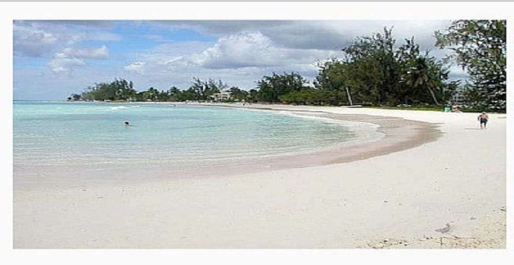West Coast Apartment Near Beach and Marina's. Below Lovely Family House in Speightstown, Barbados