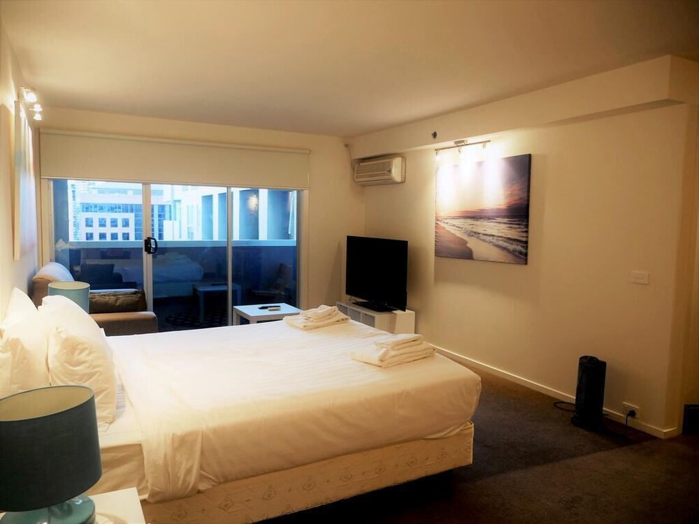 CONVENIENCE in the heart of Melbourne CBD 1BR Apt + FREE WIFI Deals & Reviews (Melbourne, AUS
