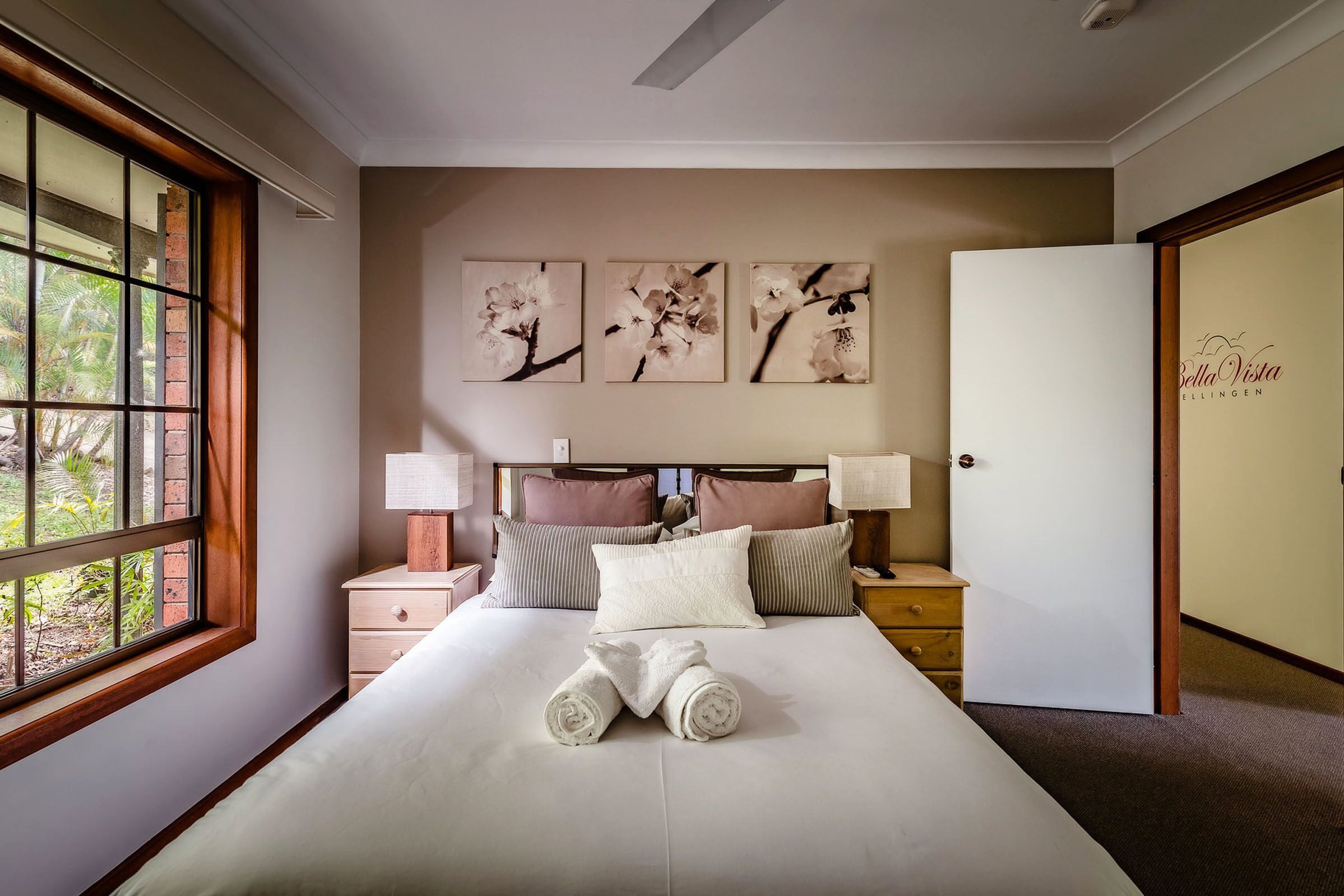 Private retreat on the edge of town with pool and spa!