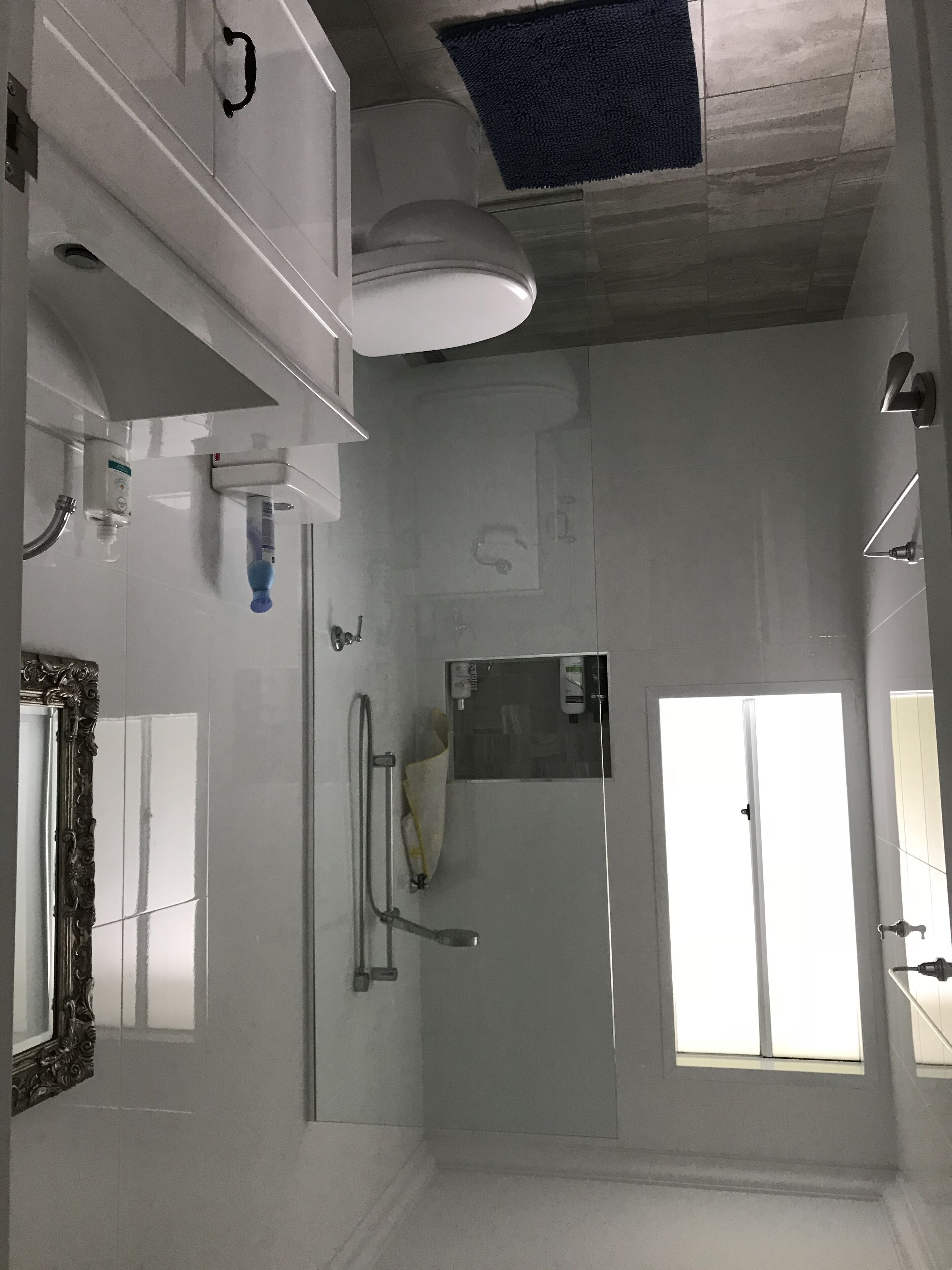 Jetty Splendour Guest Bedroom BnB with en-suite bathroom