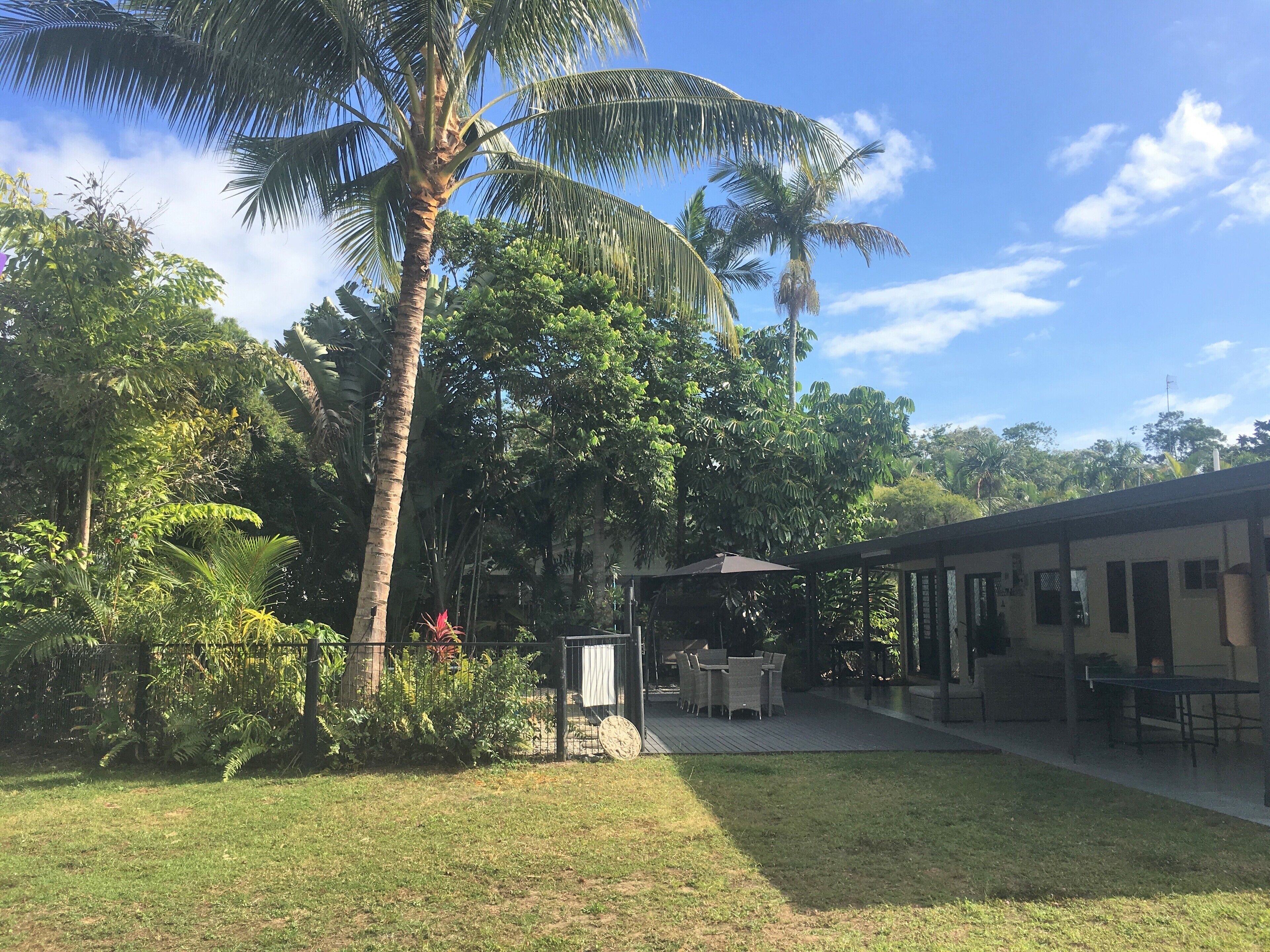 Tropical Private Open Space at Trinity