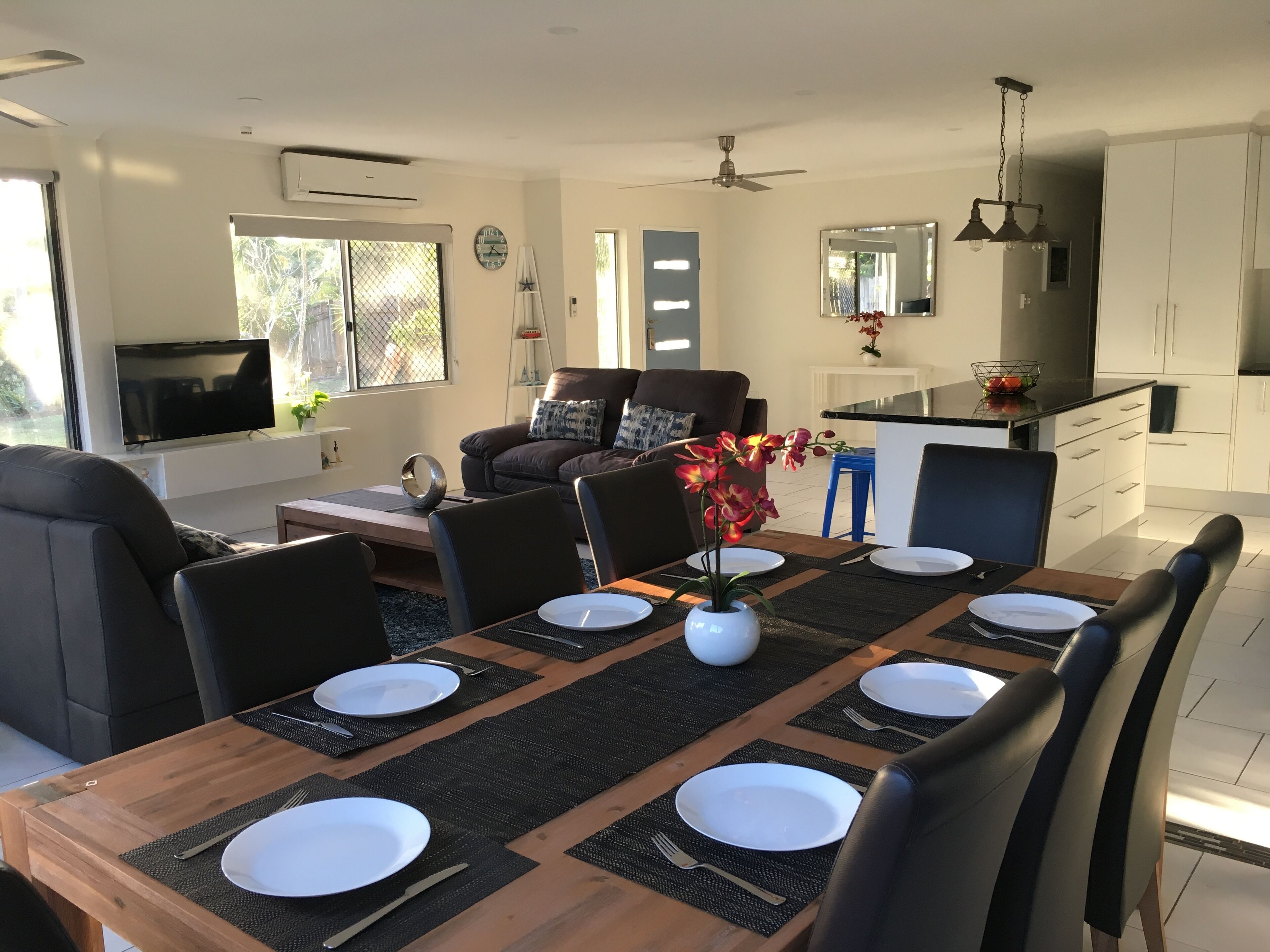 Tropical Private Open Space at Trinity