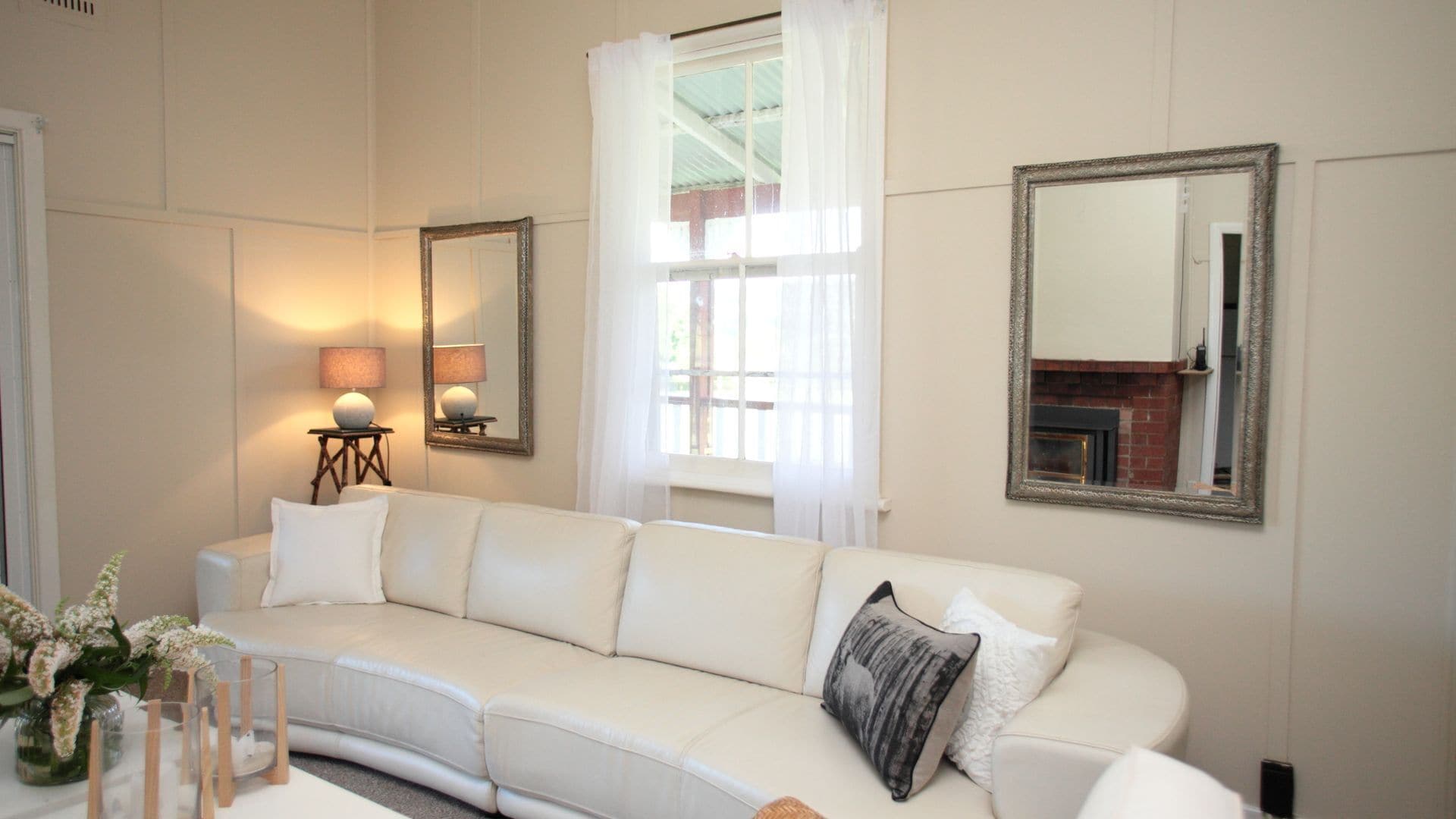 Waterloo Stockmans Cottage - Historic Rural Property