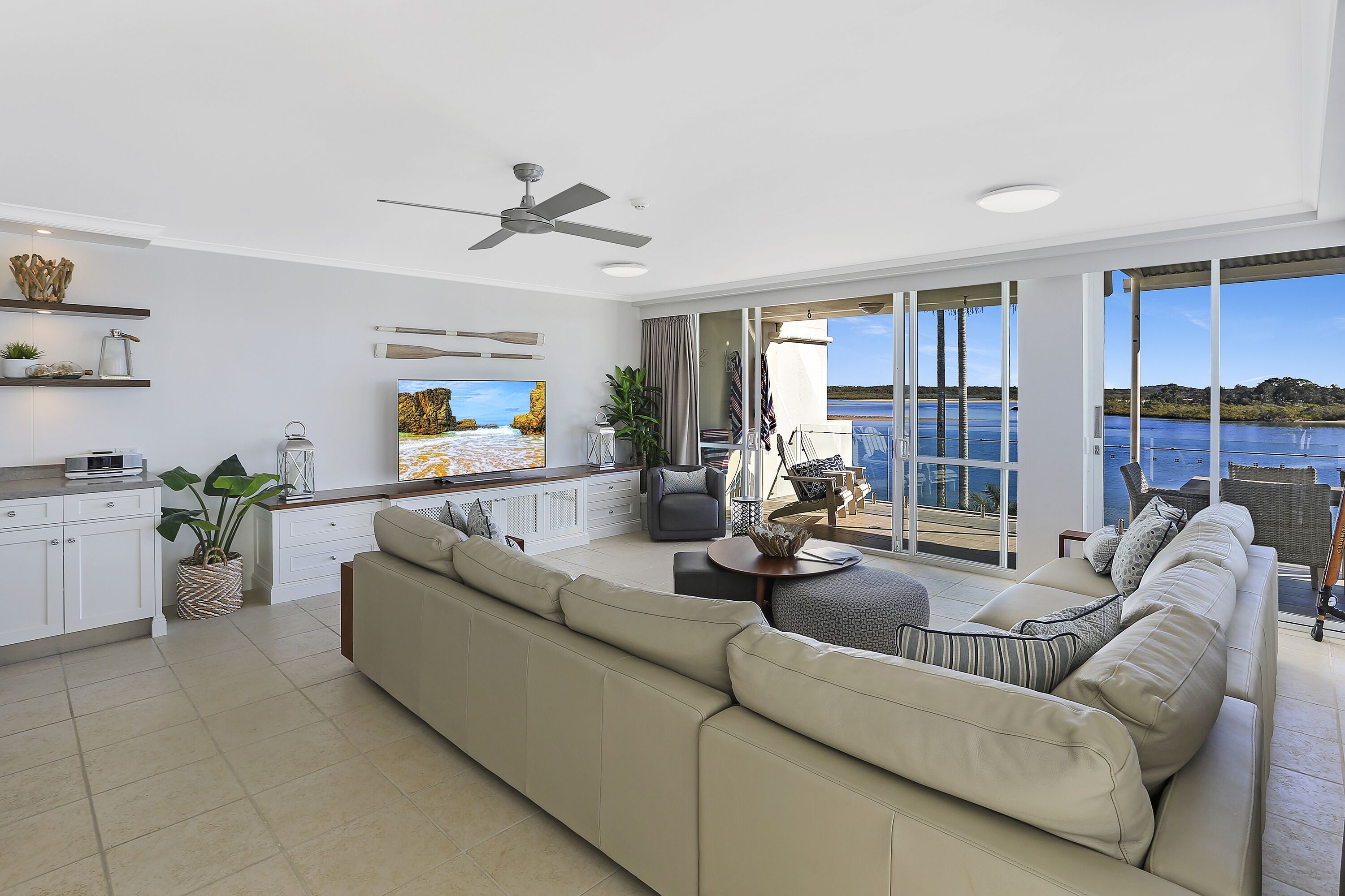 RIVERFRONT APARTMENT