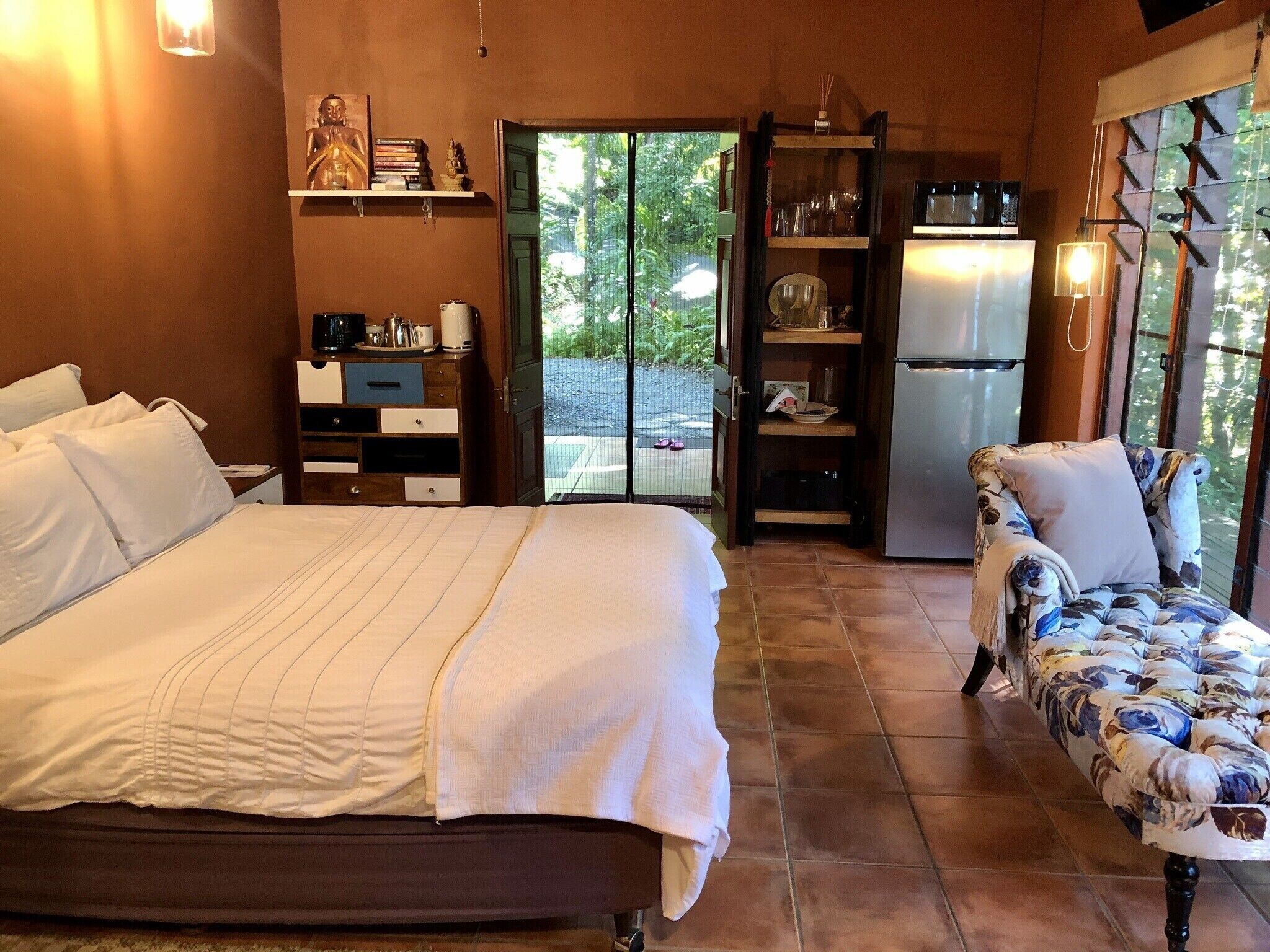 Gunnadoo - Ocean View Hut With Jacuzzi Private Rainforest Setting