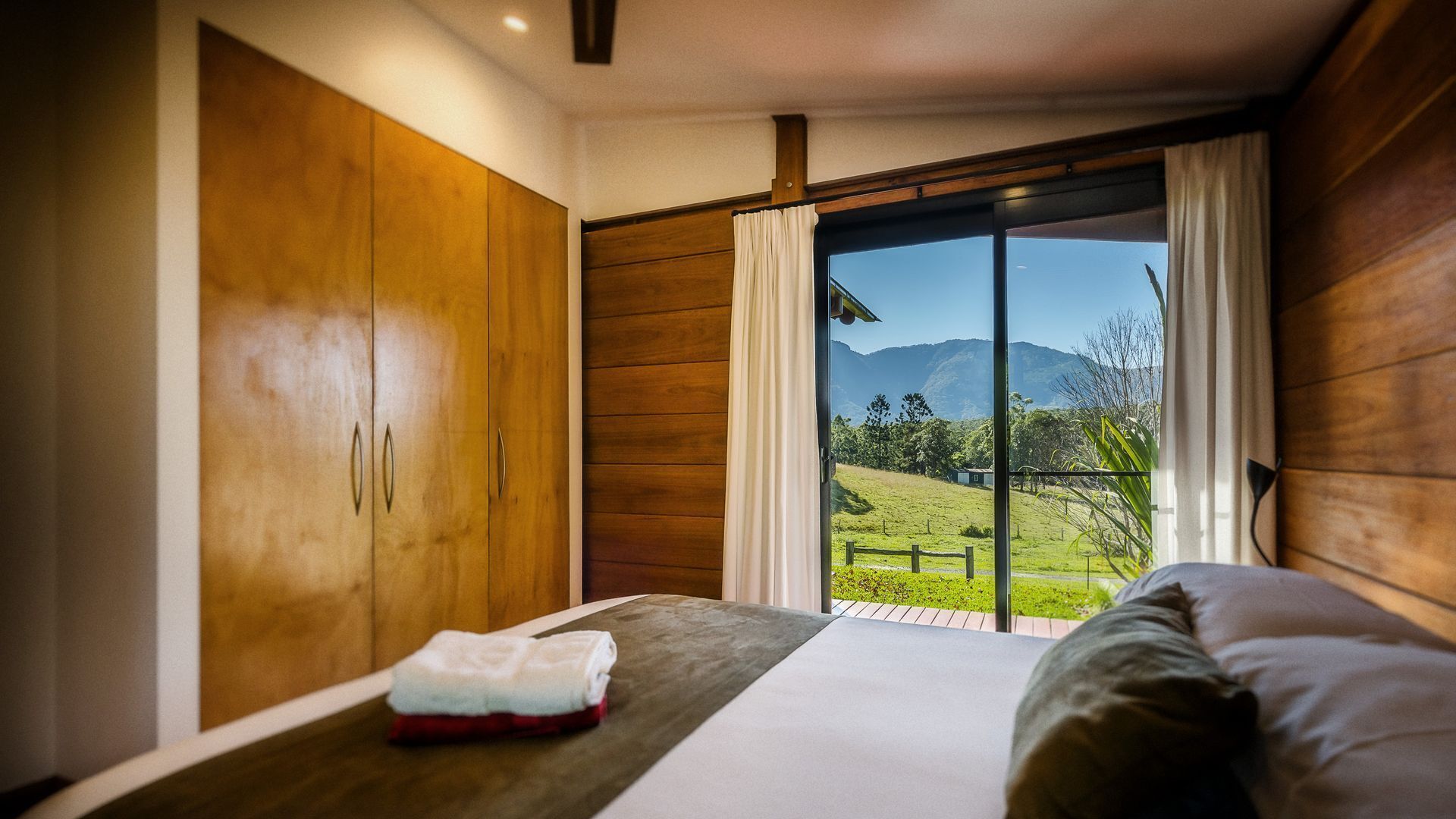 Promised Land Retreat - The Bower