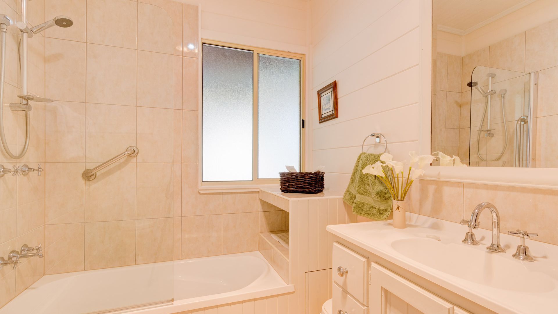 ALL ABOUT ME BED AND BREAKFAST