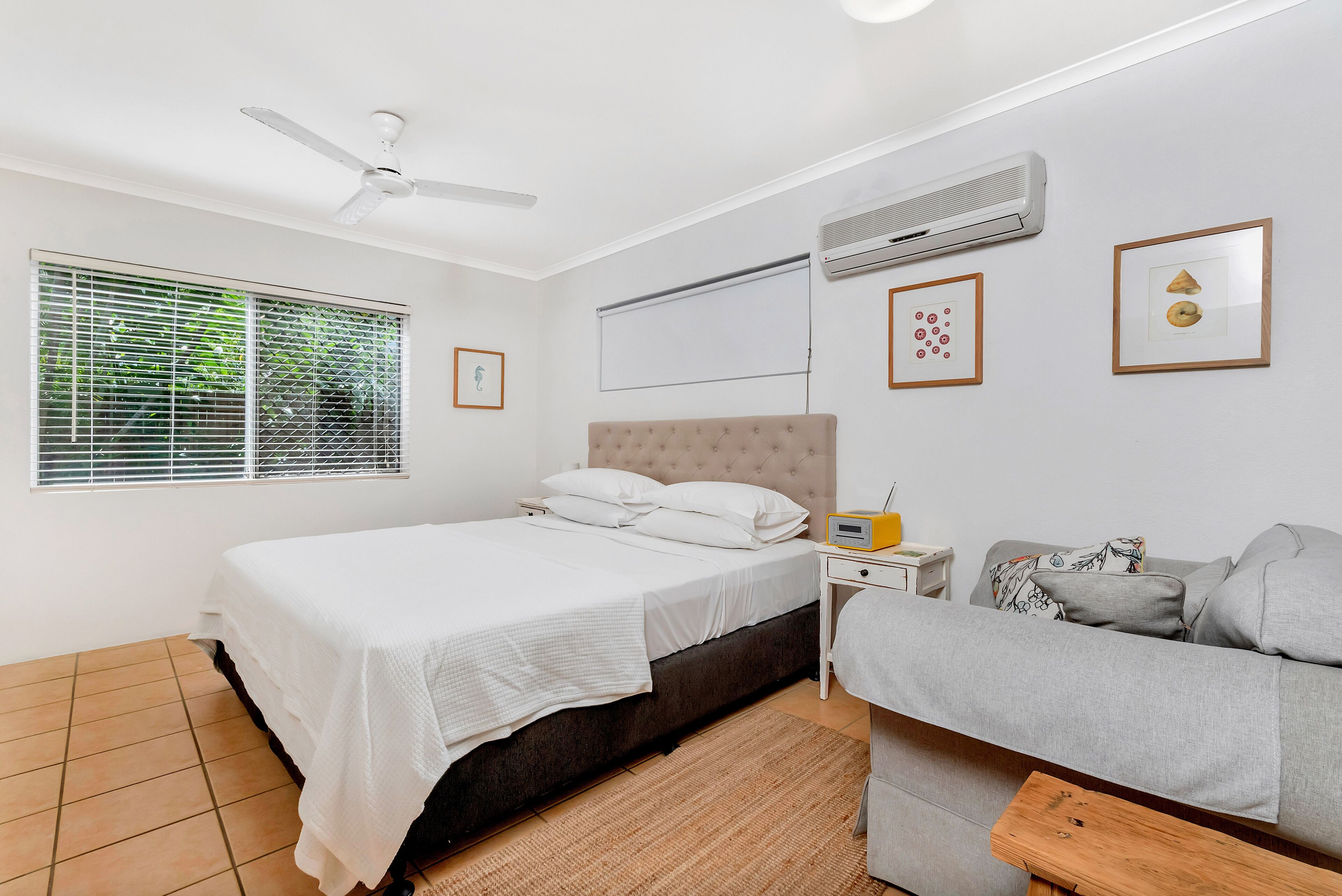 Great Family Beach House Only one Block From the Beautiful Clifton Beach