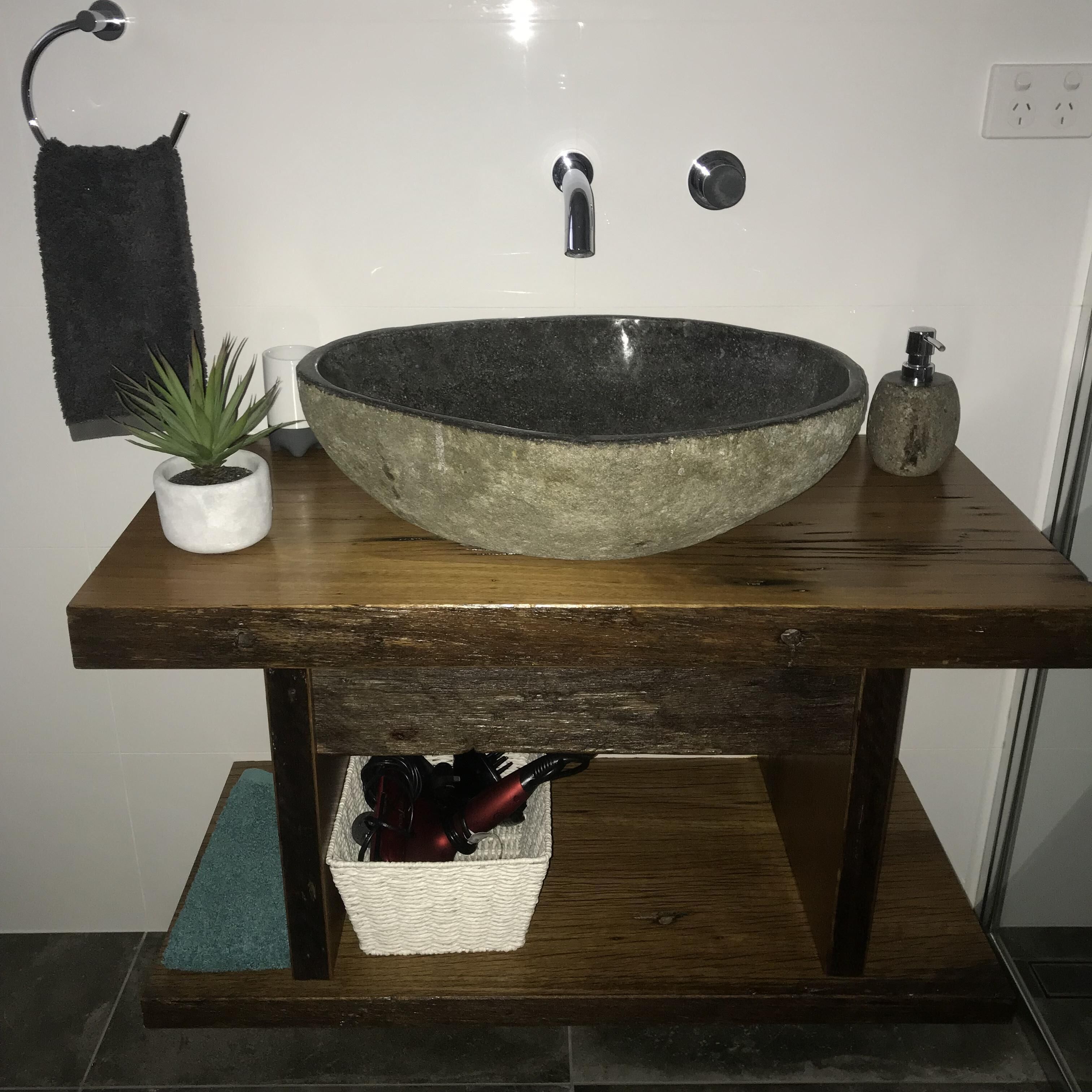 BEACH Shack 1 , 2 BDRM House 100m to Sawtell Beach & Village