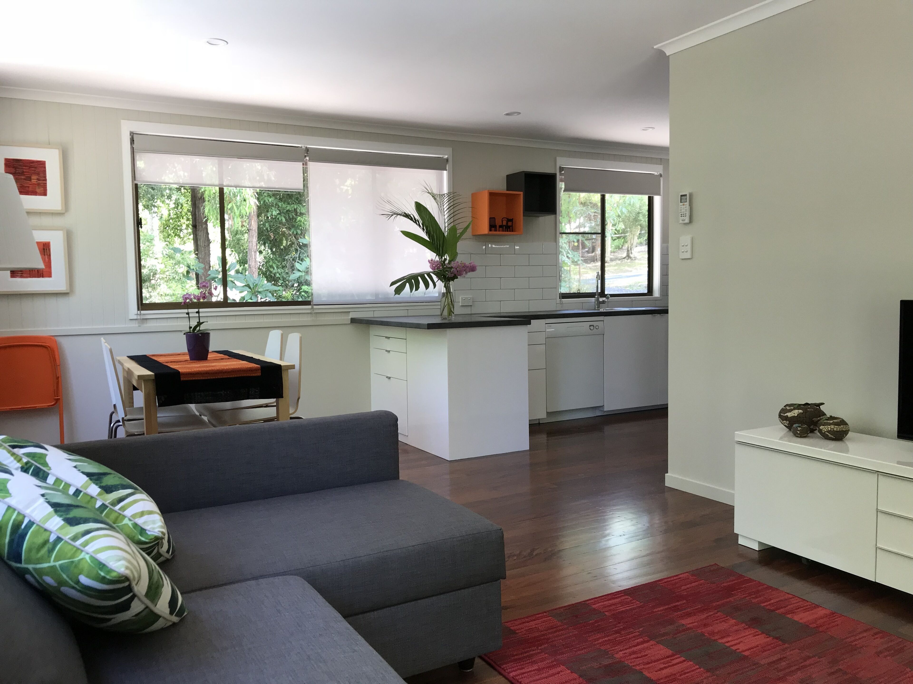 The Artist Studio - secluded hideaway perfect for couples getaway and family fun