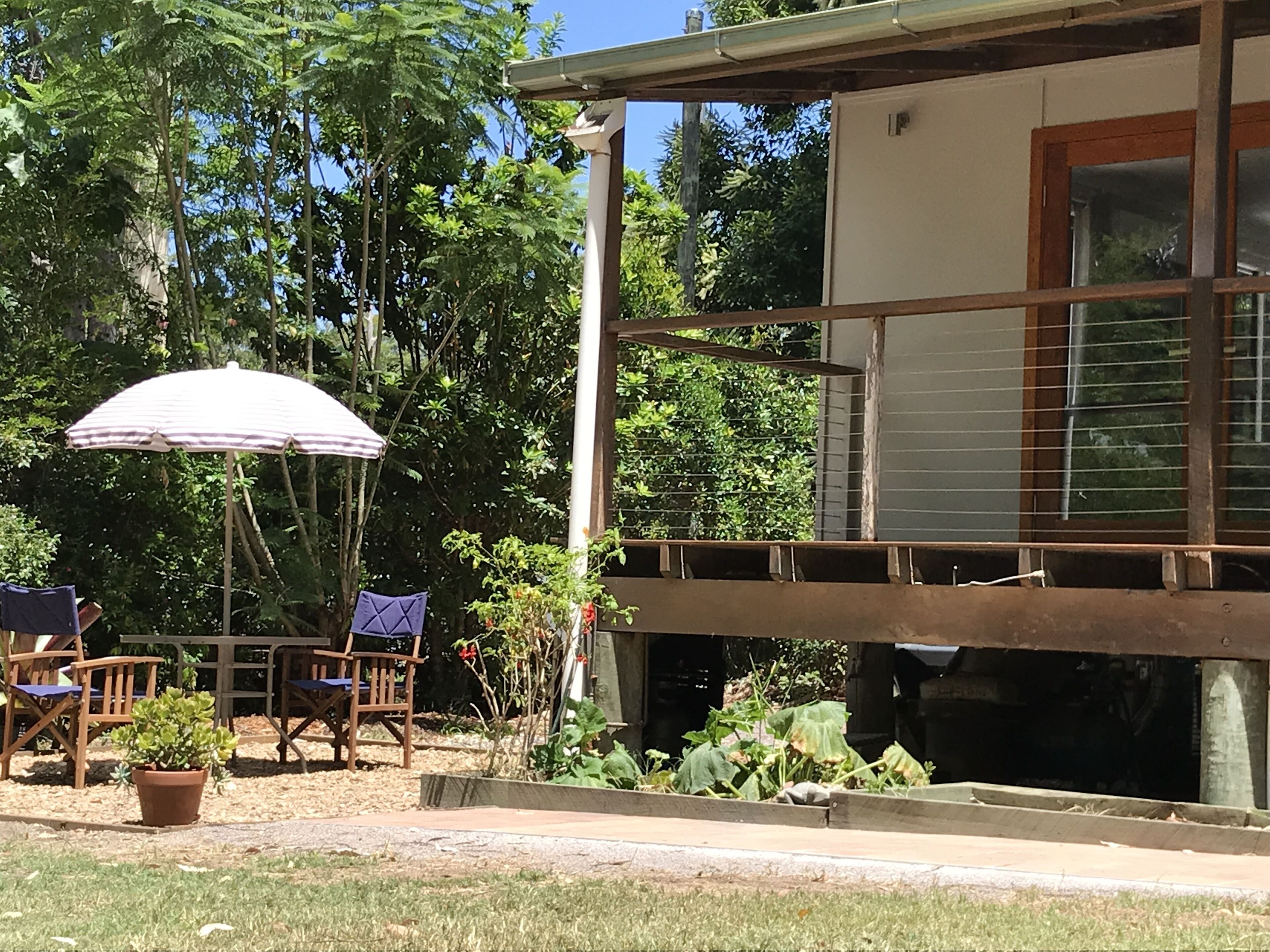 The Artist Studio - secluded hideaway perfect for couples getaway and family fun