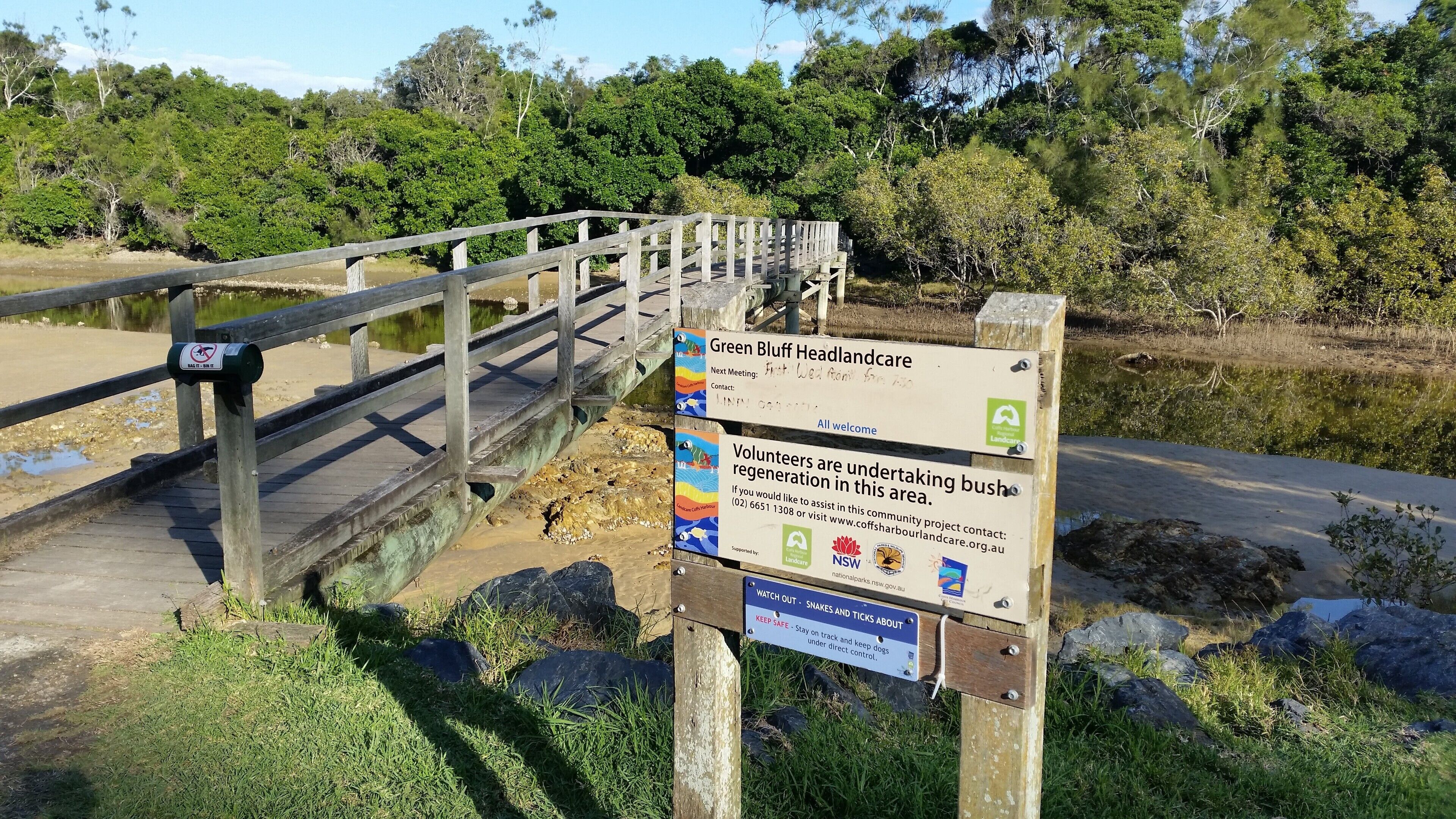 MOONEE BEACH HIDEAWAY