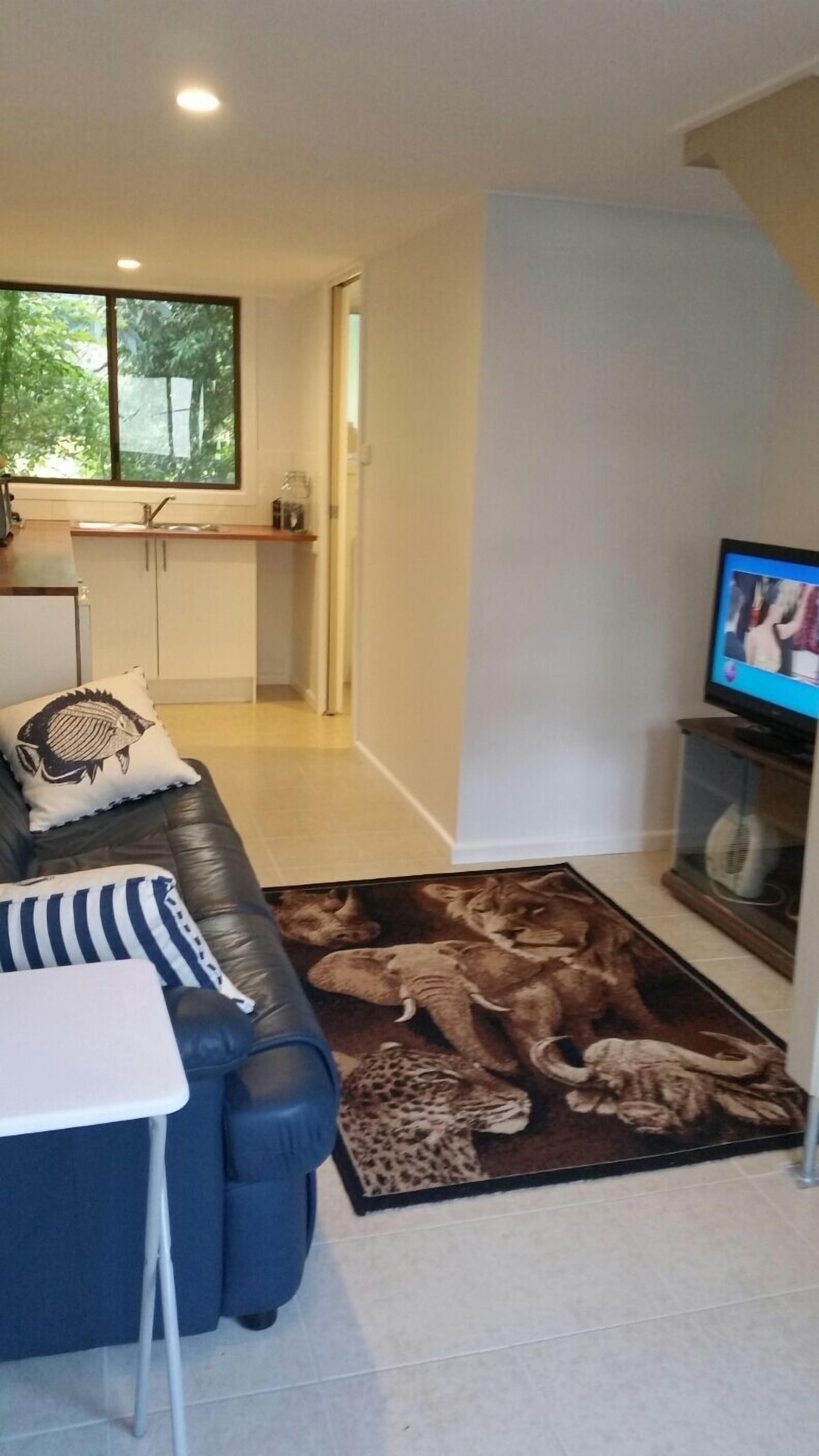 MOONEE BEACH HIDEAWAY