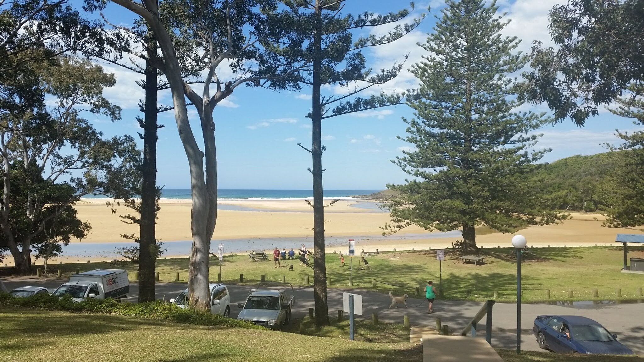 MOONEE BEACH HIDEAWAY