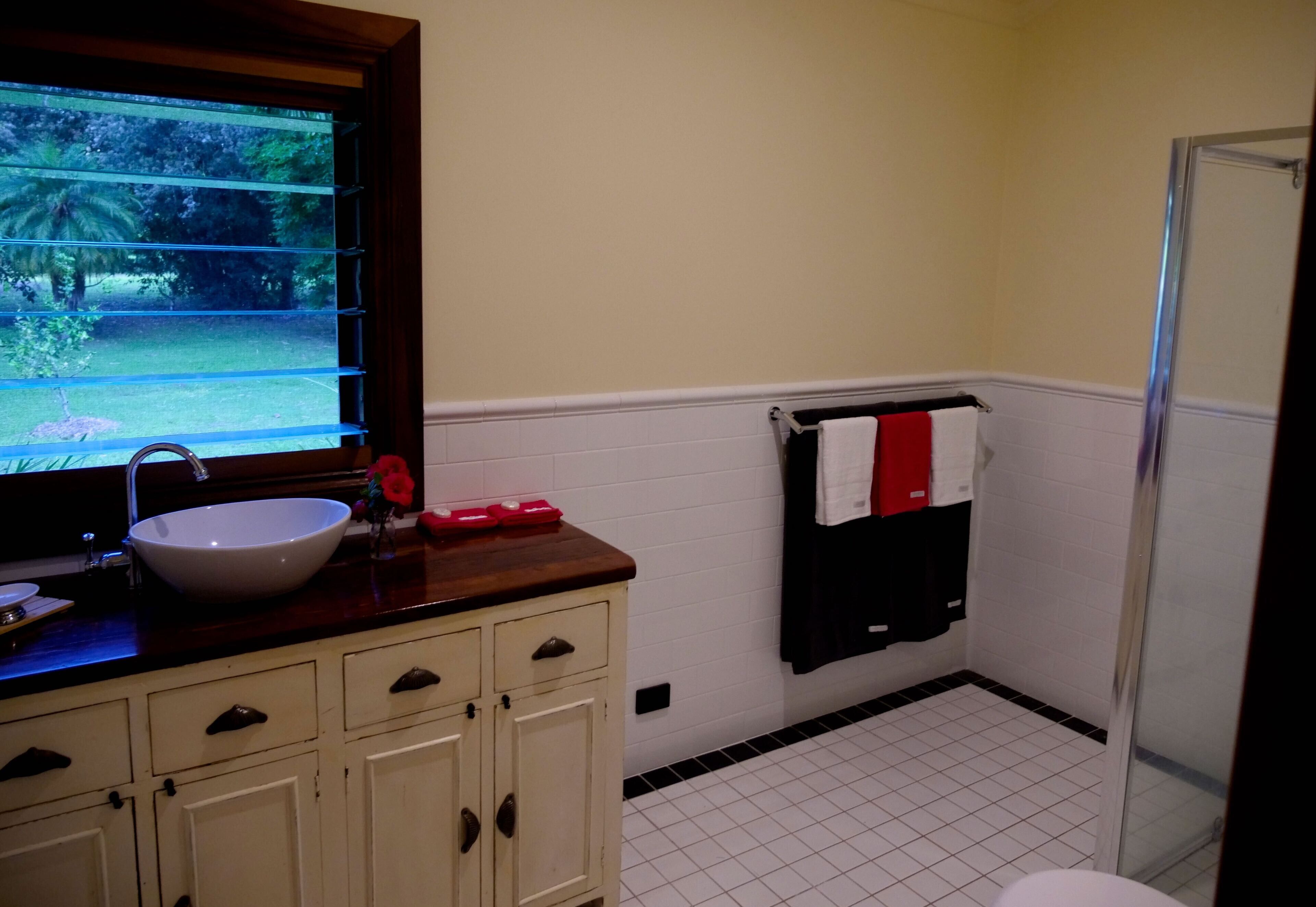 Easy Street Retreat - River Cottage