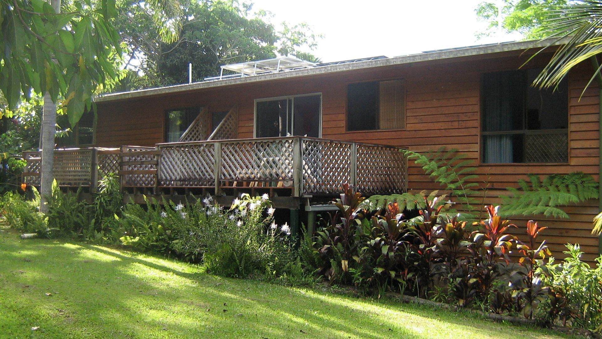 Hibiscus Cottage - Rainforest With Private Creek
