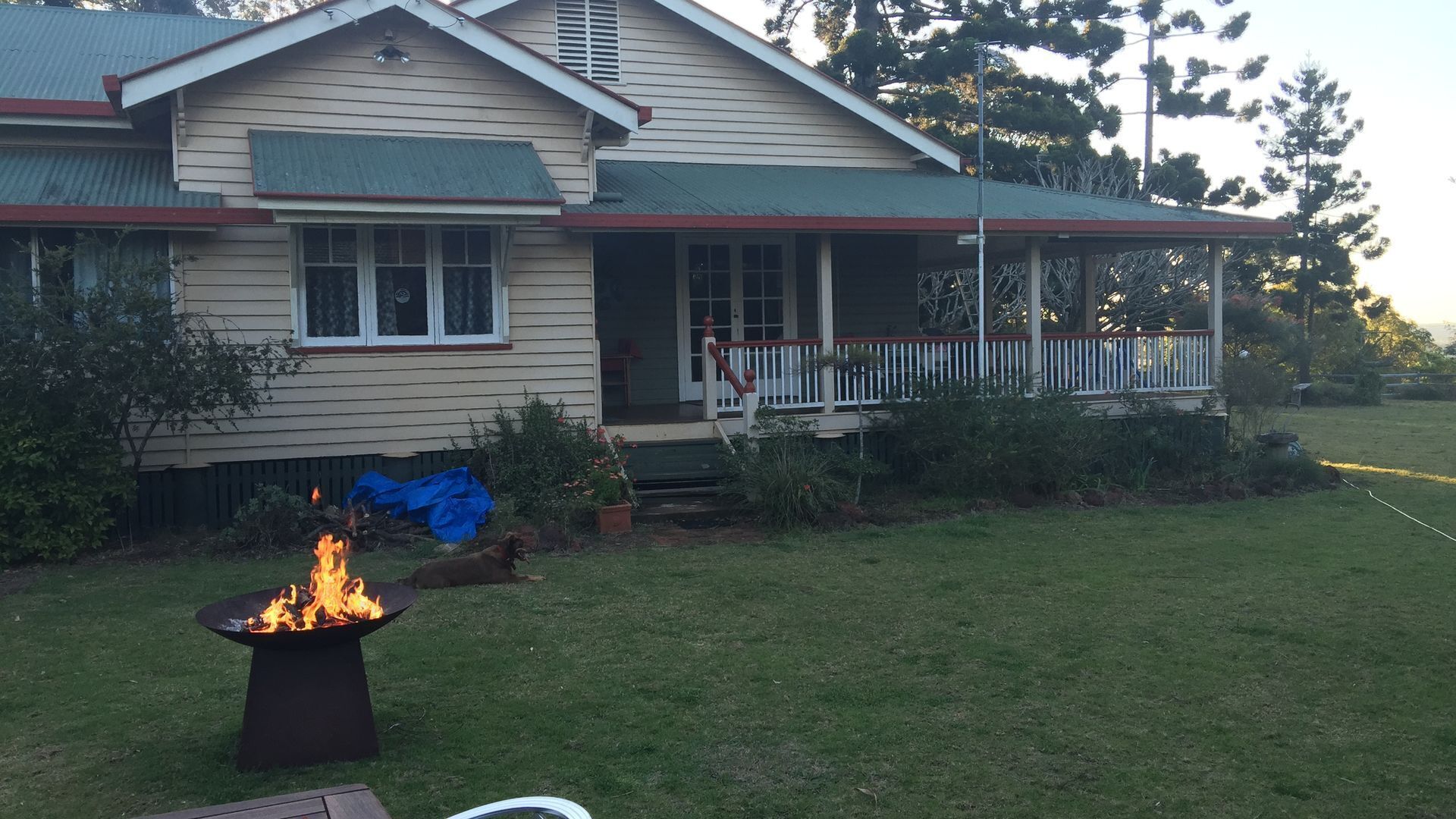 Pechey Homestead Farmstay - Jacaranda Cottage