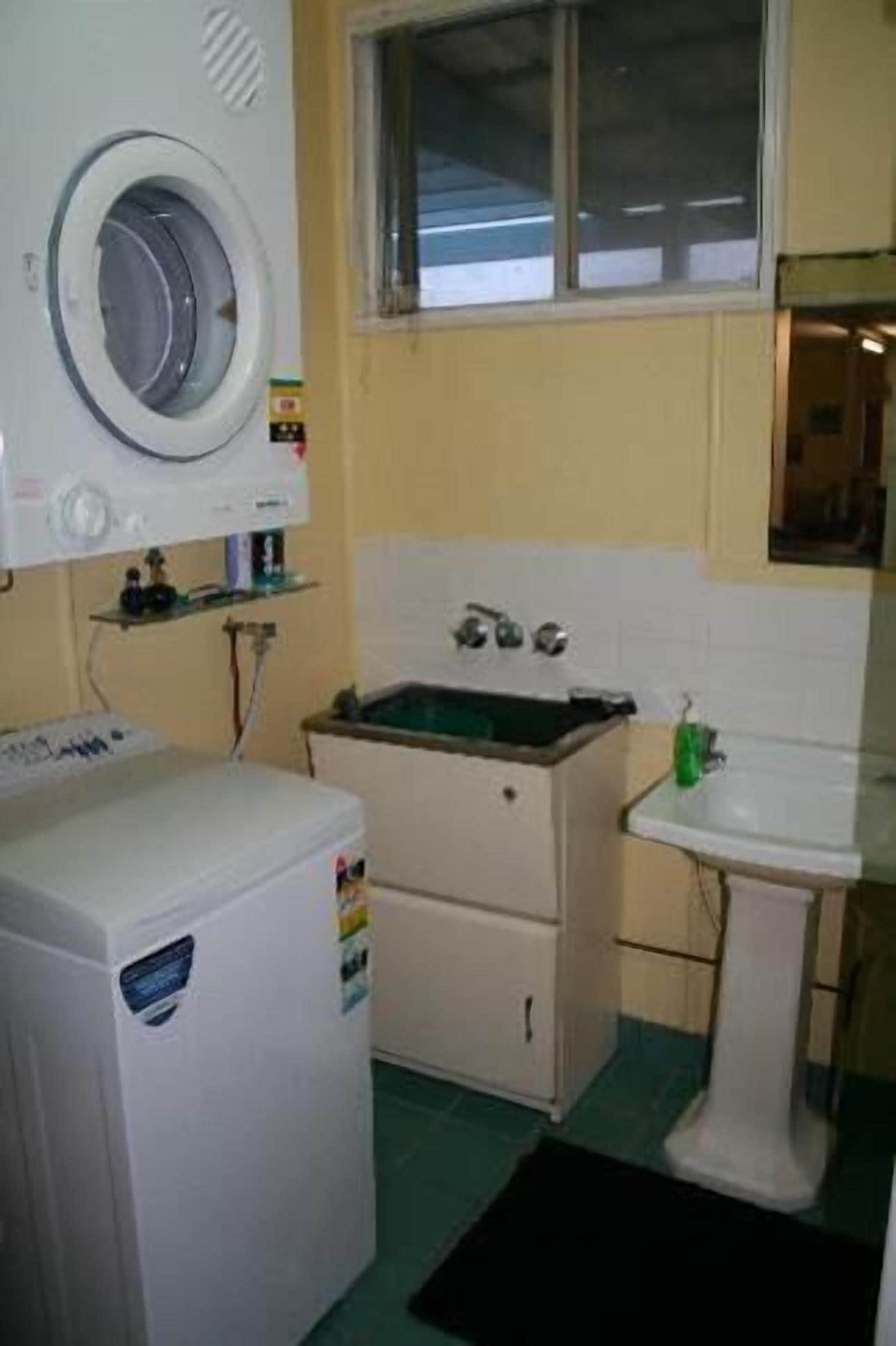 Minnie Manor Minnie Water