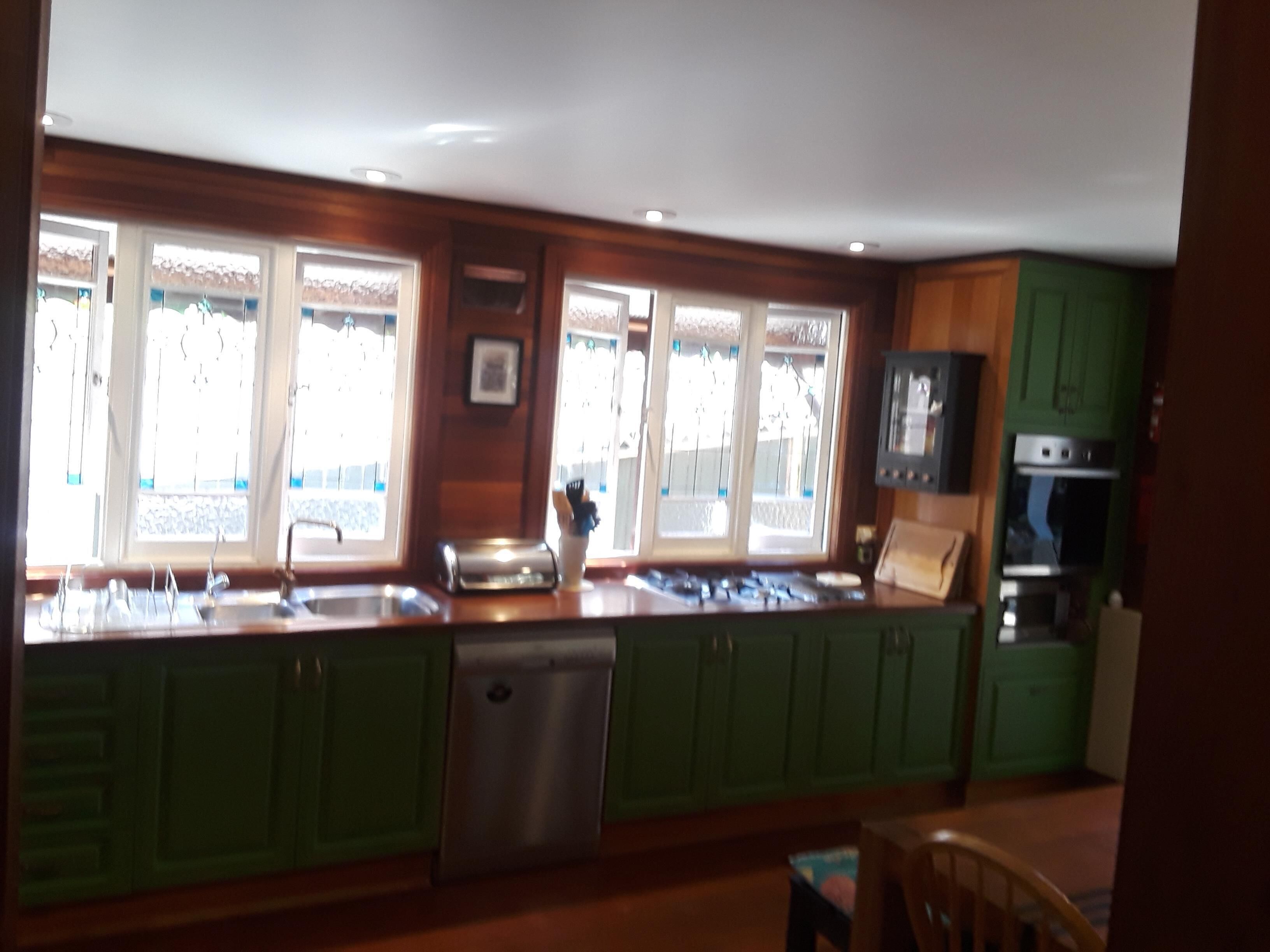 Elegantly-crafted, Beachside Lodge in Valla Beach! Off-peak specials!