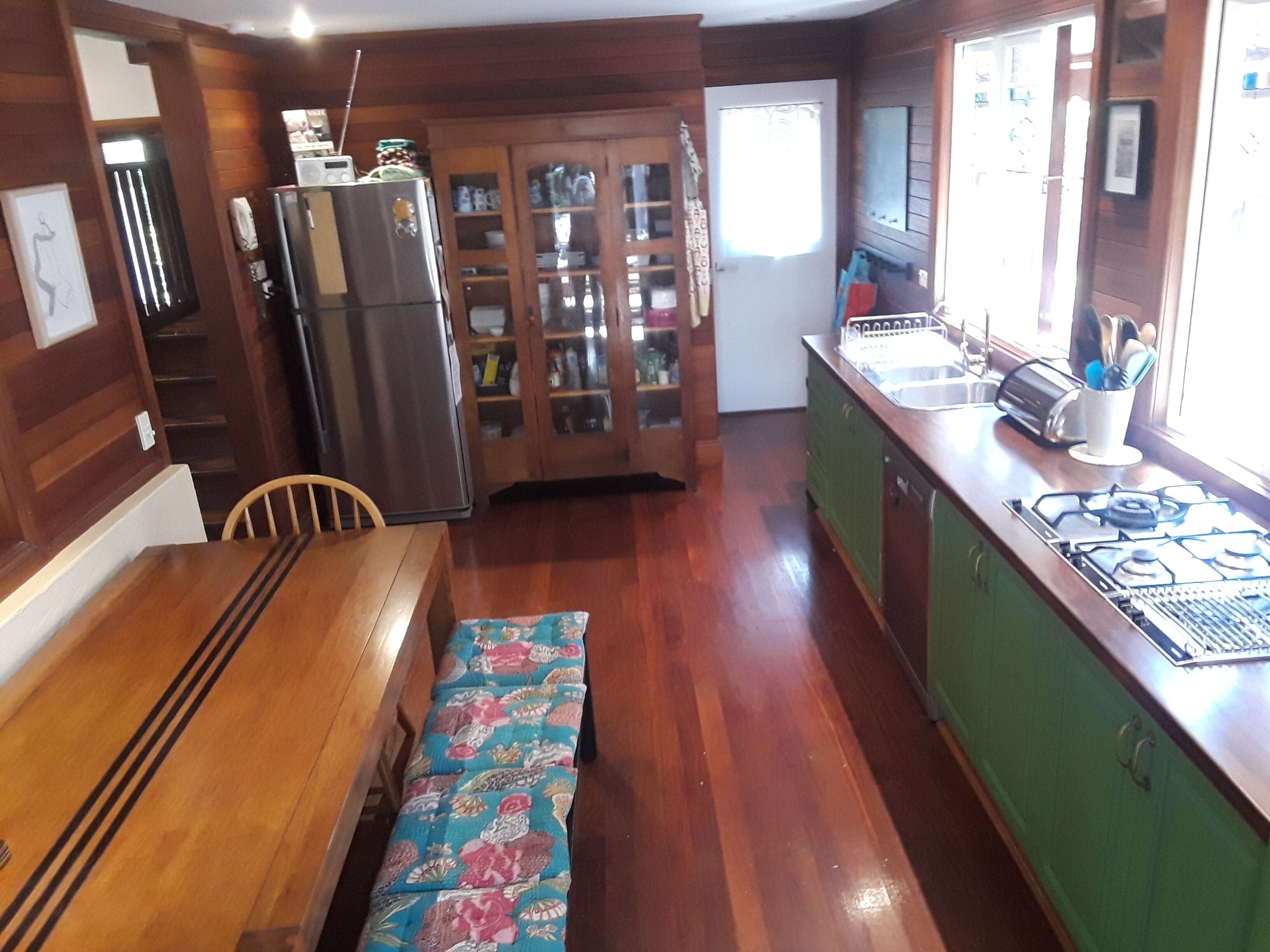 Elegantly-crafted, Beachside Lodge in Valla Beach! Off-peak specials!