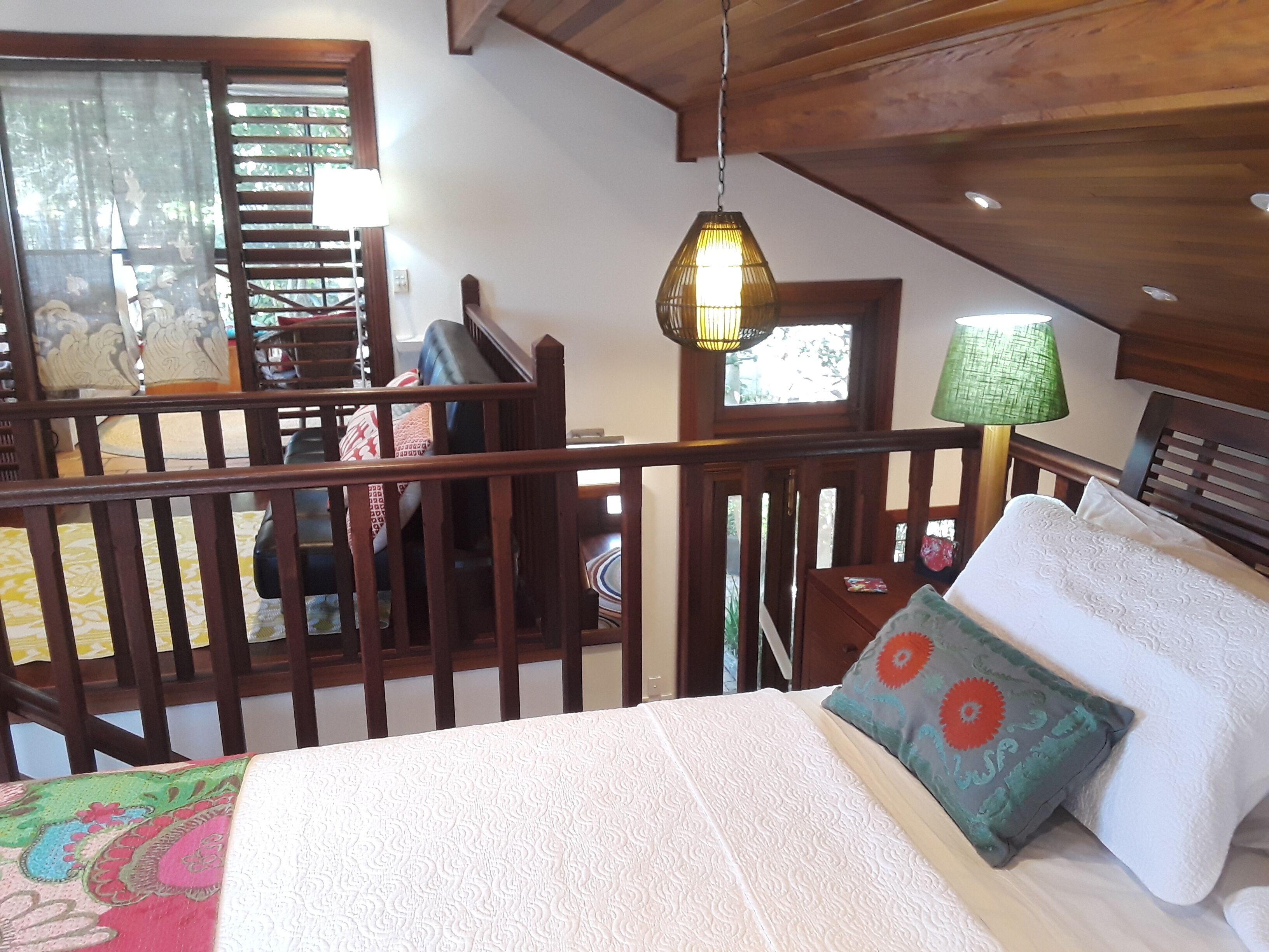 Elegantly-crafted, Beachside Lodge in Valla Beach! Off-peak specials!