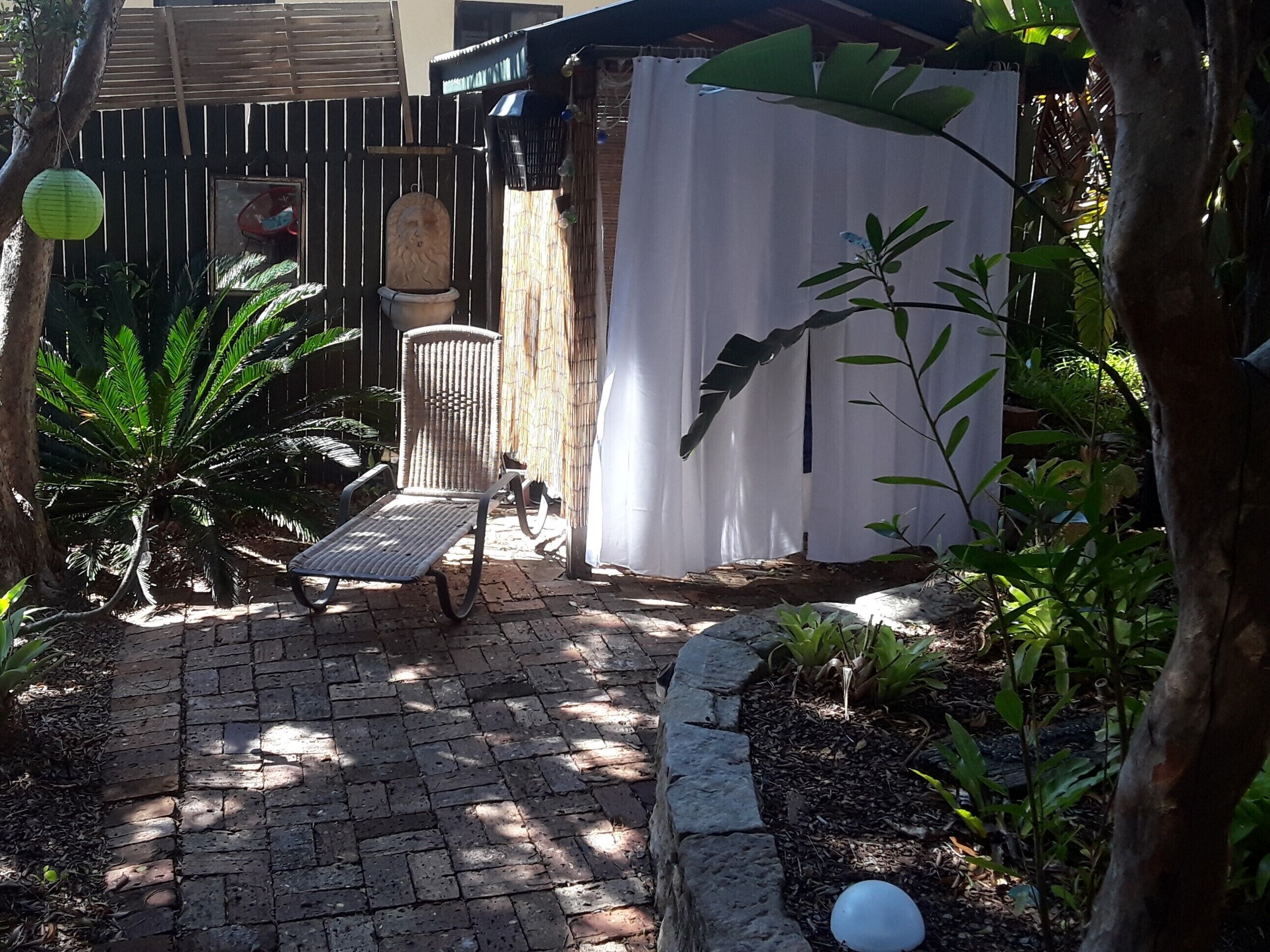 Elegantly-crafted, Beachside Lodge in Valla Beach! Off-peak specials!