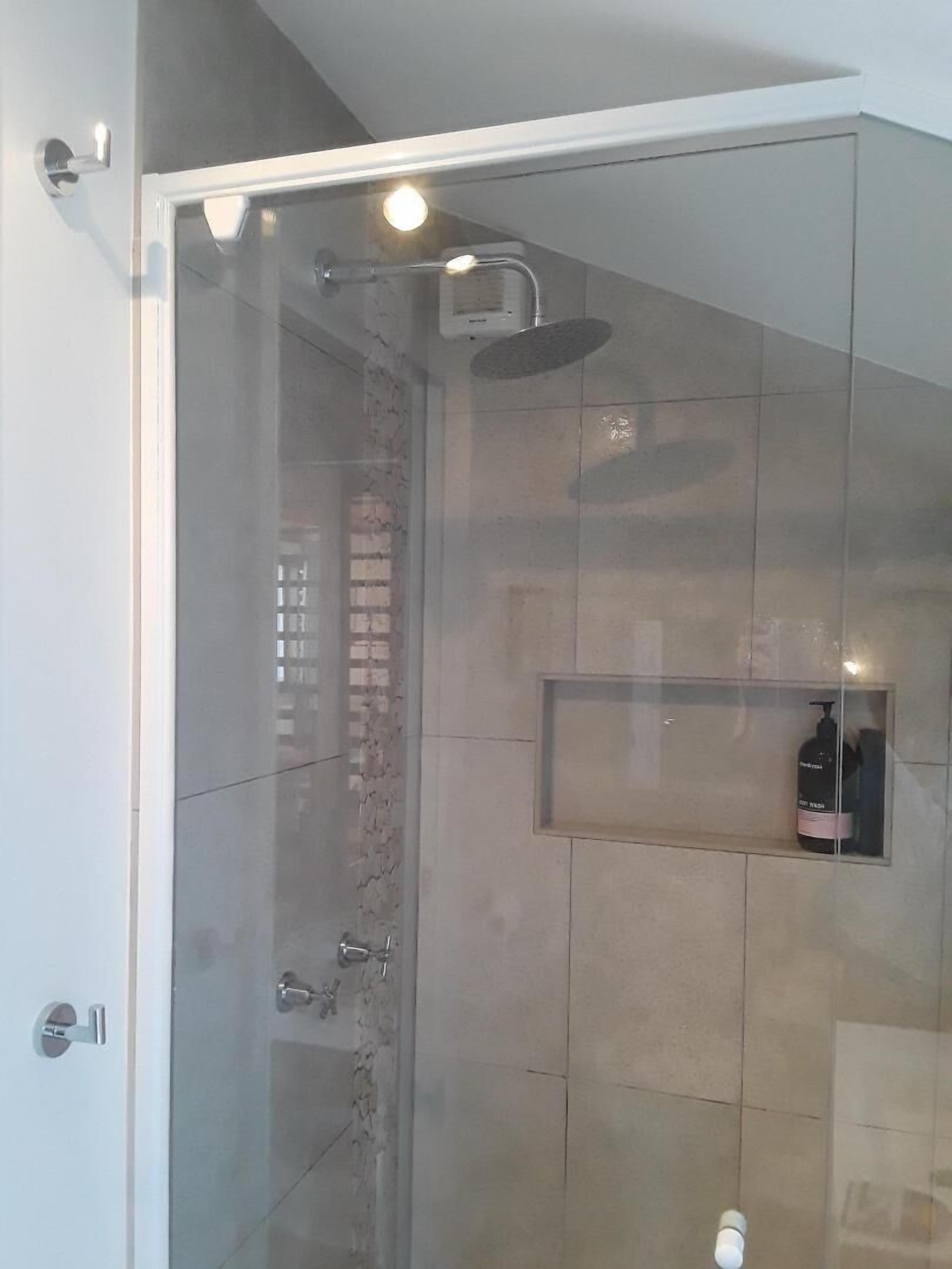 Elegantly-crafted, Beachside Lodge in Valla Beach! Off-peak specials!