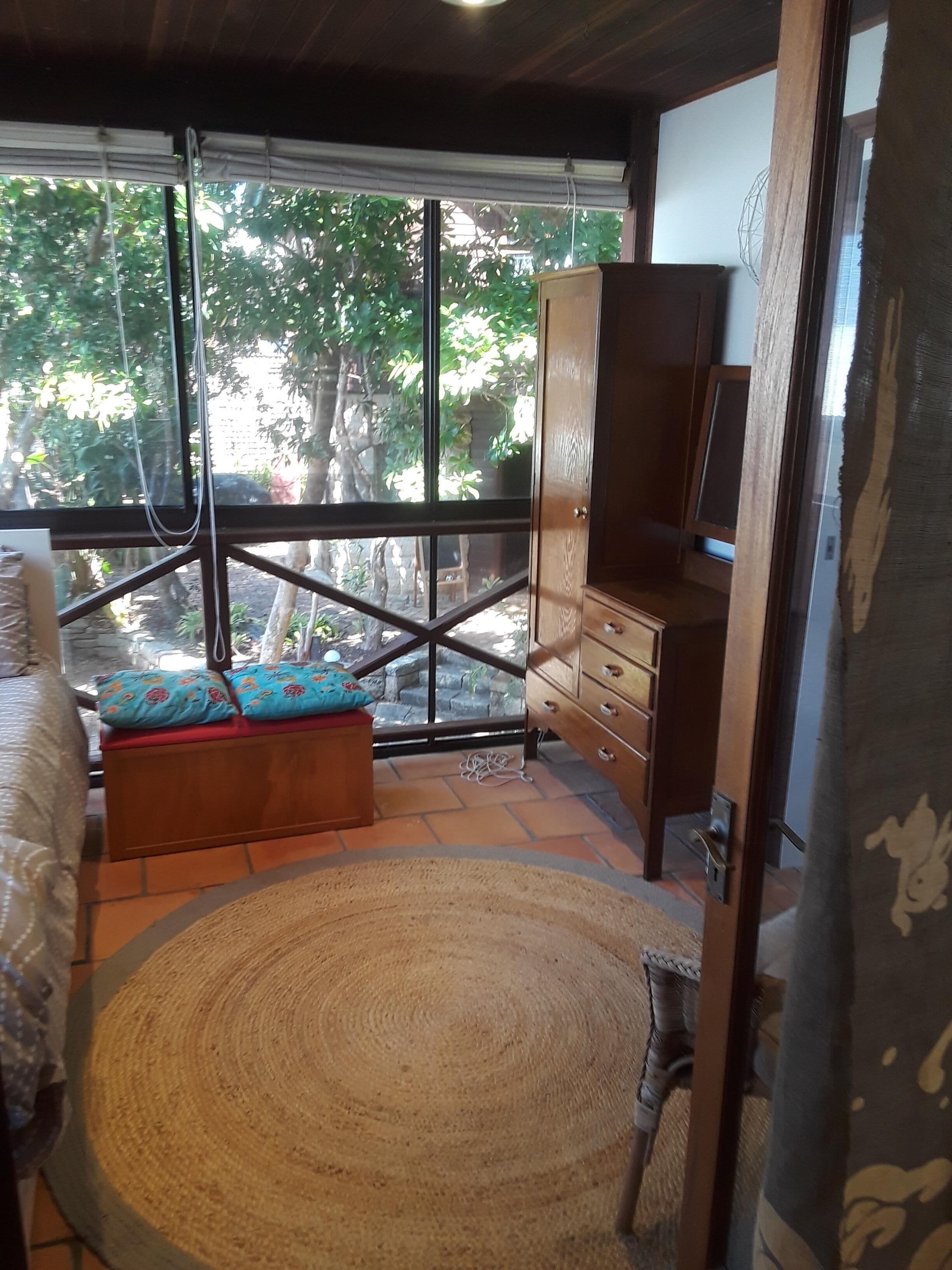 Elegantly-crafted, Beachside Lodge in Valla Beach! Off-peak specials!