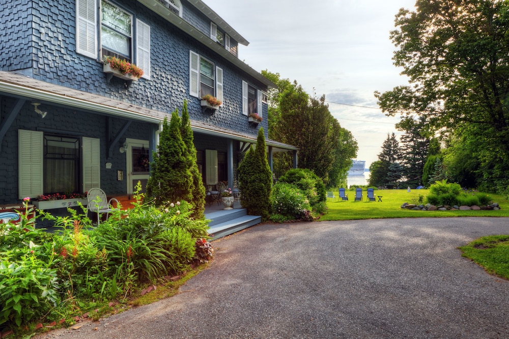 The Shore Path Cottage In Bar Harbor Hotel Rates Reviews On Orbitz