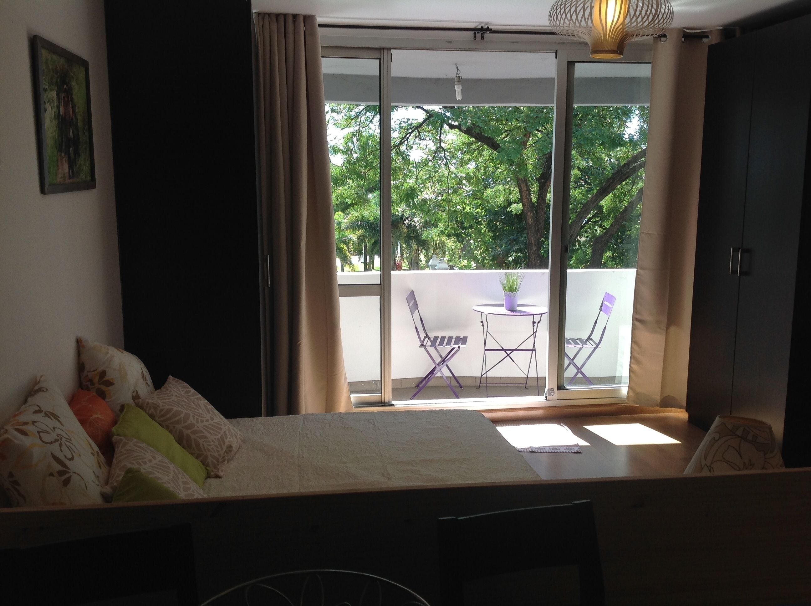 Carefully Decorated Studio, Facing Paofai Gardens and the Port in Papeete, French Polynesia