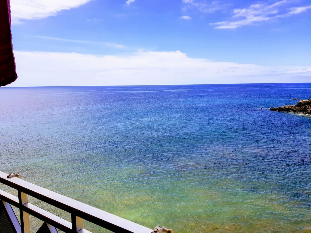Front Line SEA & Sunset View Apartment in Granadilla de Abona, Spain