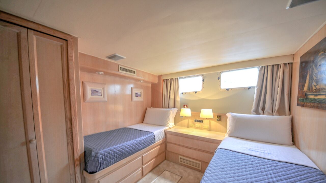 ☆ LUXURIOUS YACHT IN THE HEART OF MONACO ☆ : Precios, promociones y  comentarios | Expedia.com