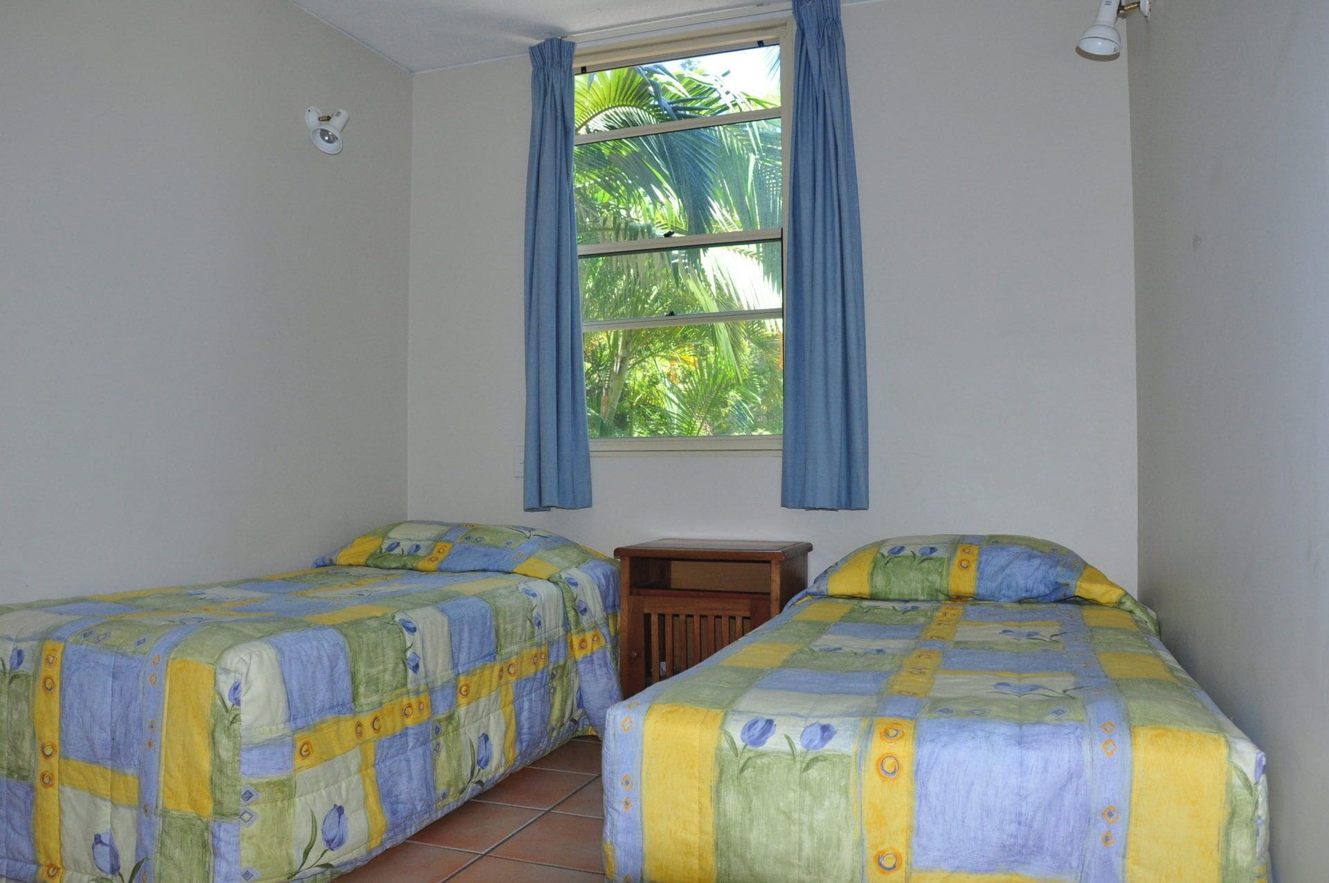 32/15 Rainbow Shores - Unit Overlooking Bushland With Shared Swimming Pool, spa and Tennis Court