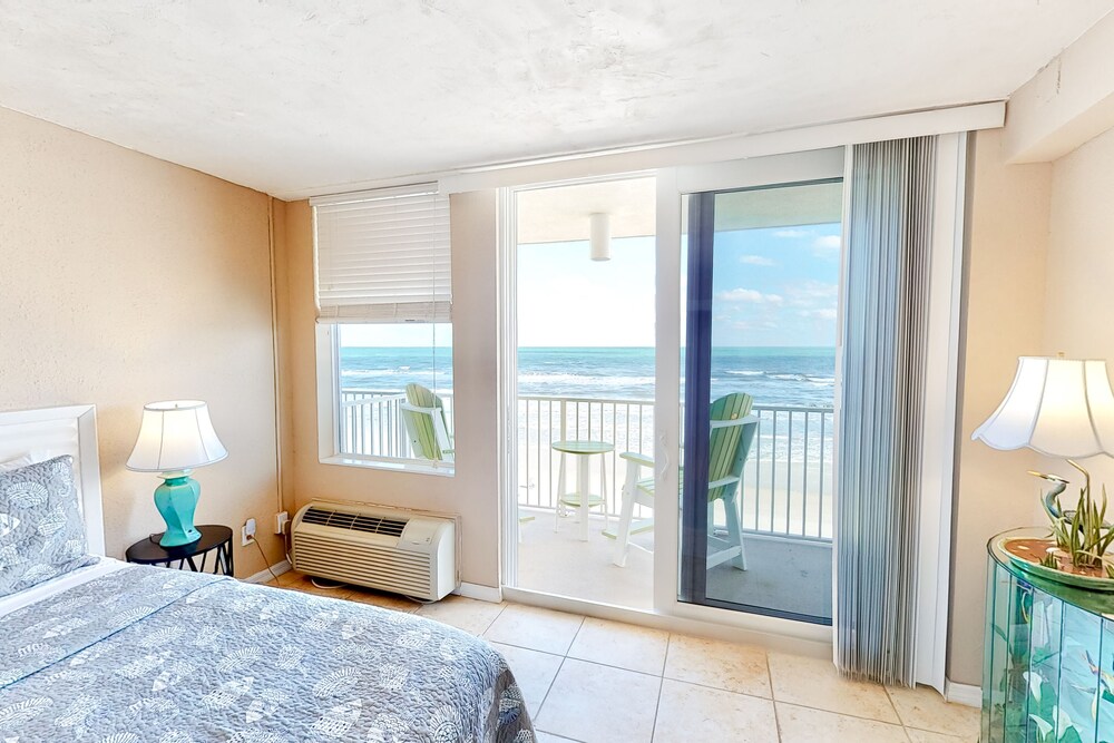 Condo w/ furnished balcony, shared pool, hot tub, game room, gym, & beach access