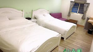Down comforters, desk, blackout drapes, free WiFi
