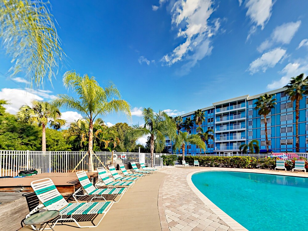 The Wave Unit 517 1 Br Condo, St. Petersburg Clearwater Room