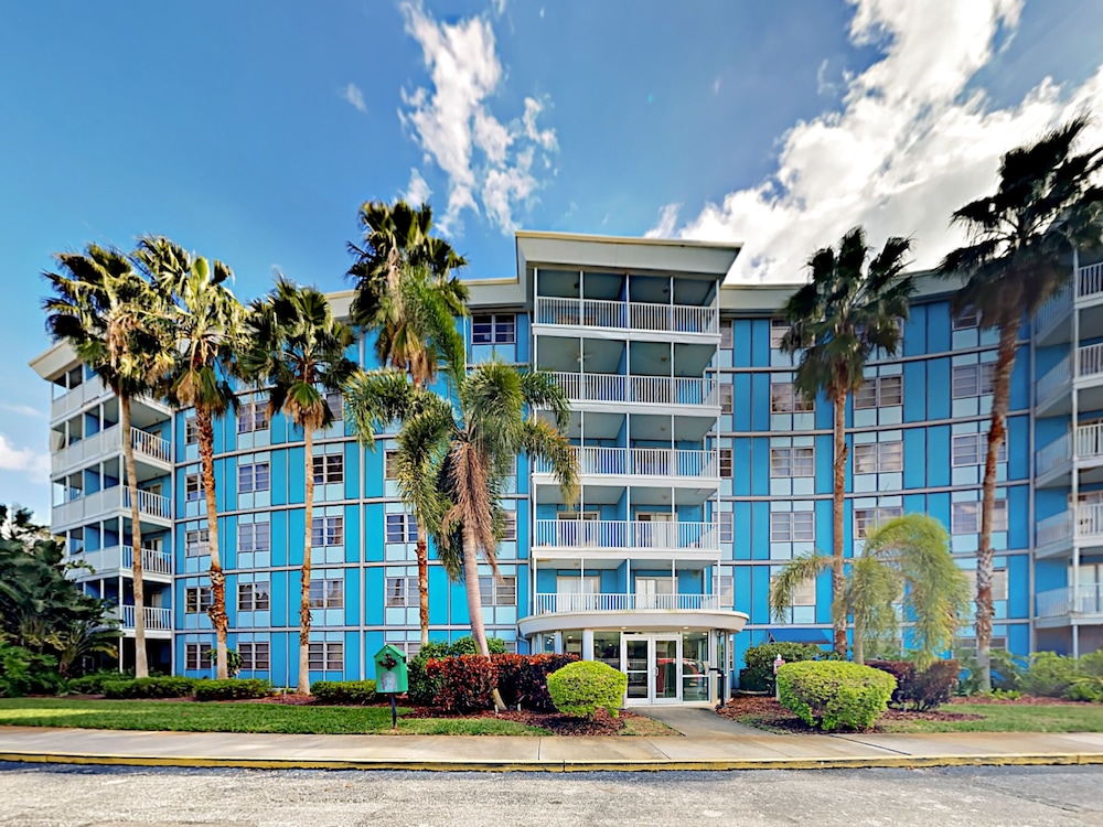 The Wave Unit 517 1 Br Condo, St. Petersburg Clearwater Room