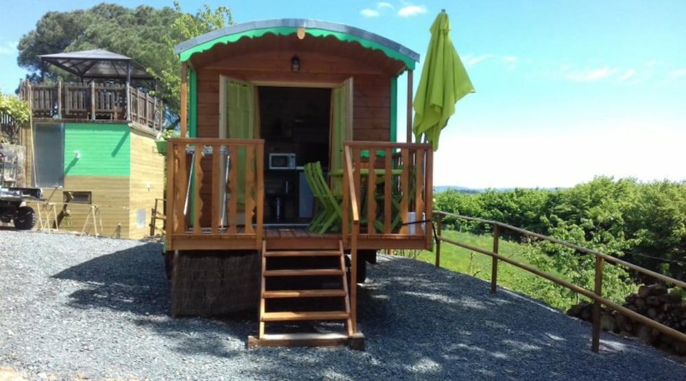 Domaine la moretie - La roulotte in Cublac, France