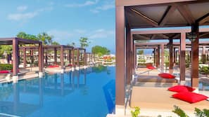 2 outdoor pools, free pool cabanas, pool umbrellas